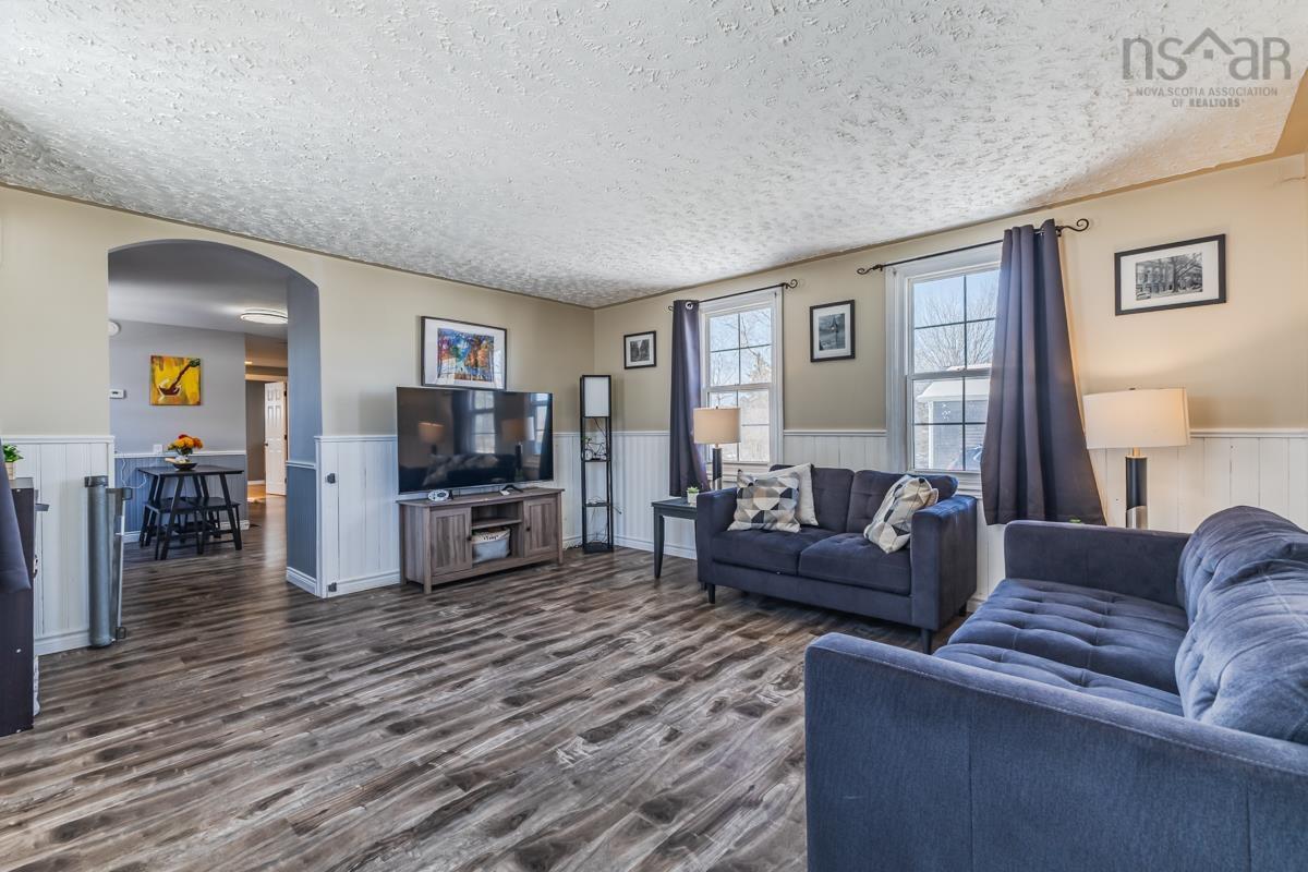 $237,500.00: 416 Pictou Road, Valley