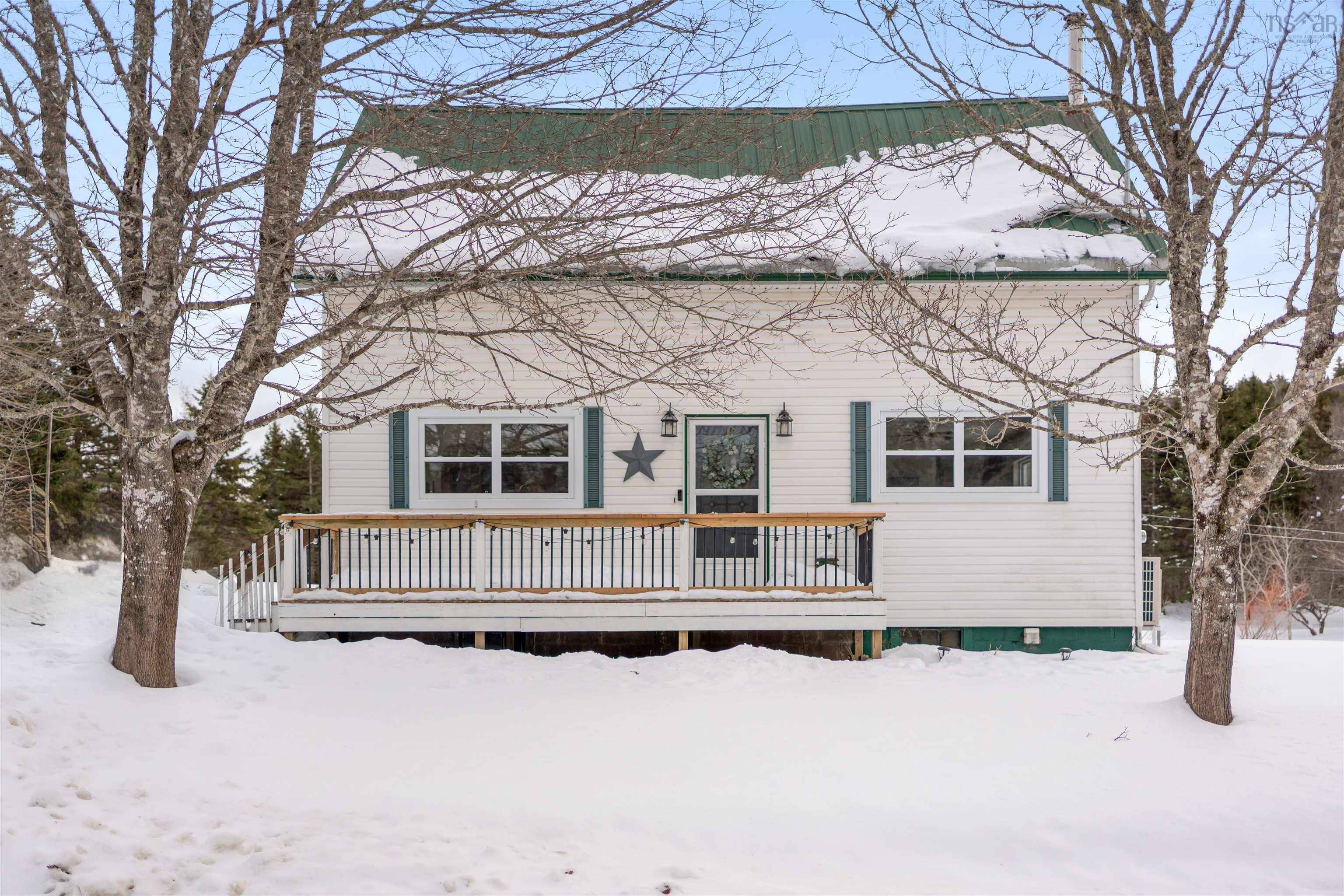 $389,900.00: 372 Lays Lake Road, Meaghers Grant