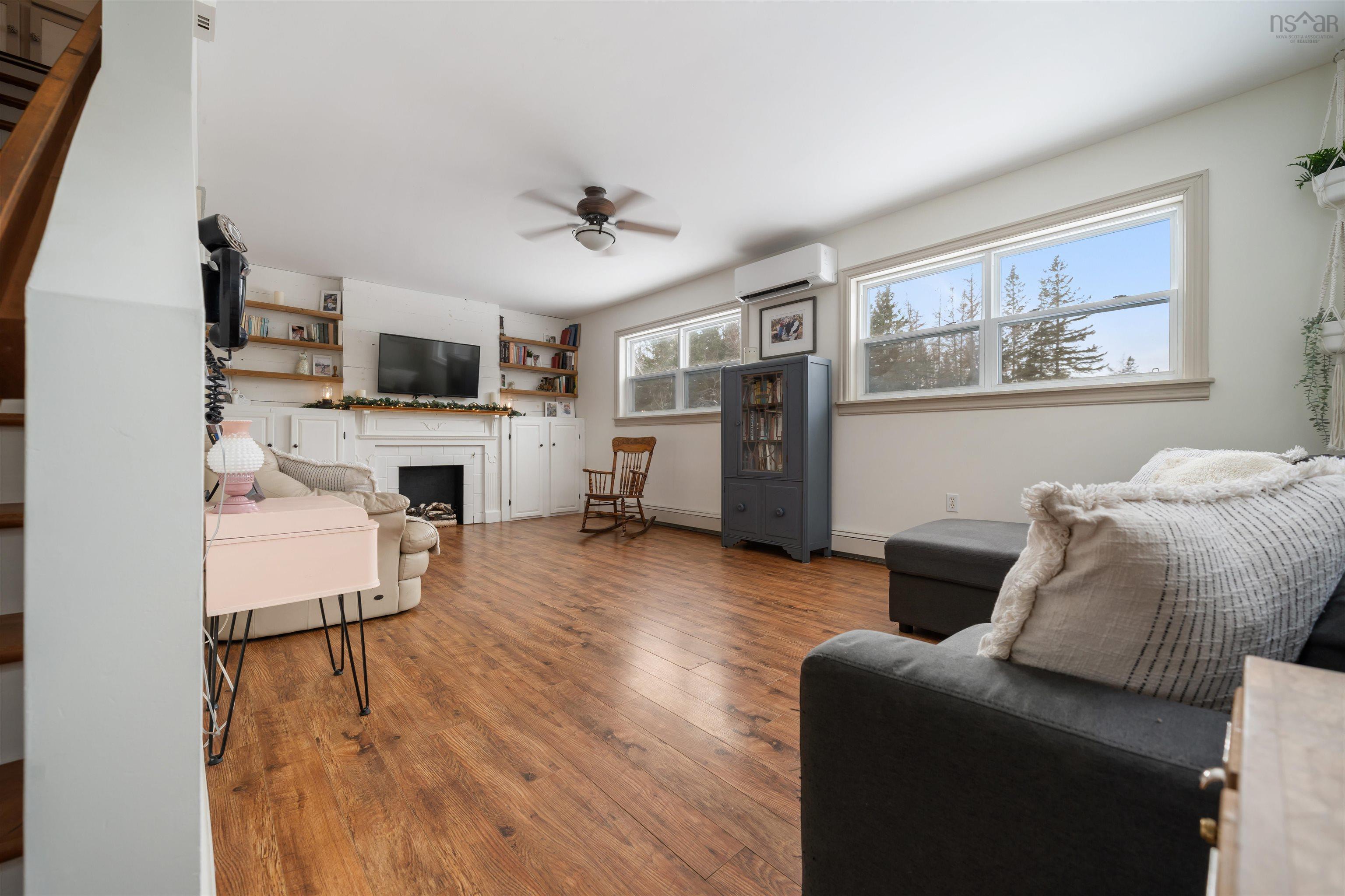 $389,900.00: 372 Lays Lake Road, Meaghers Grant