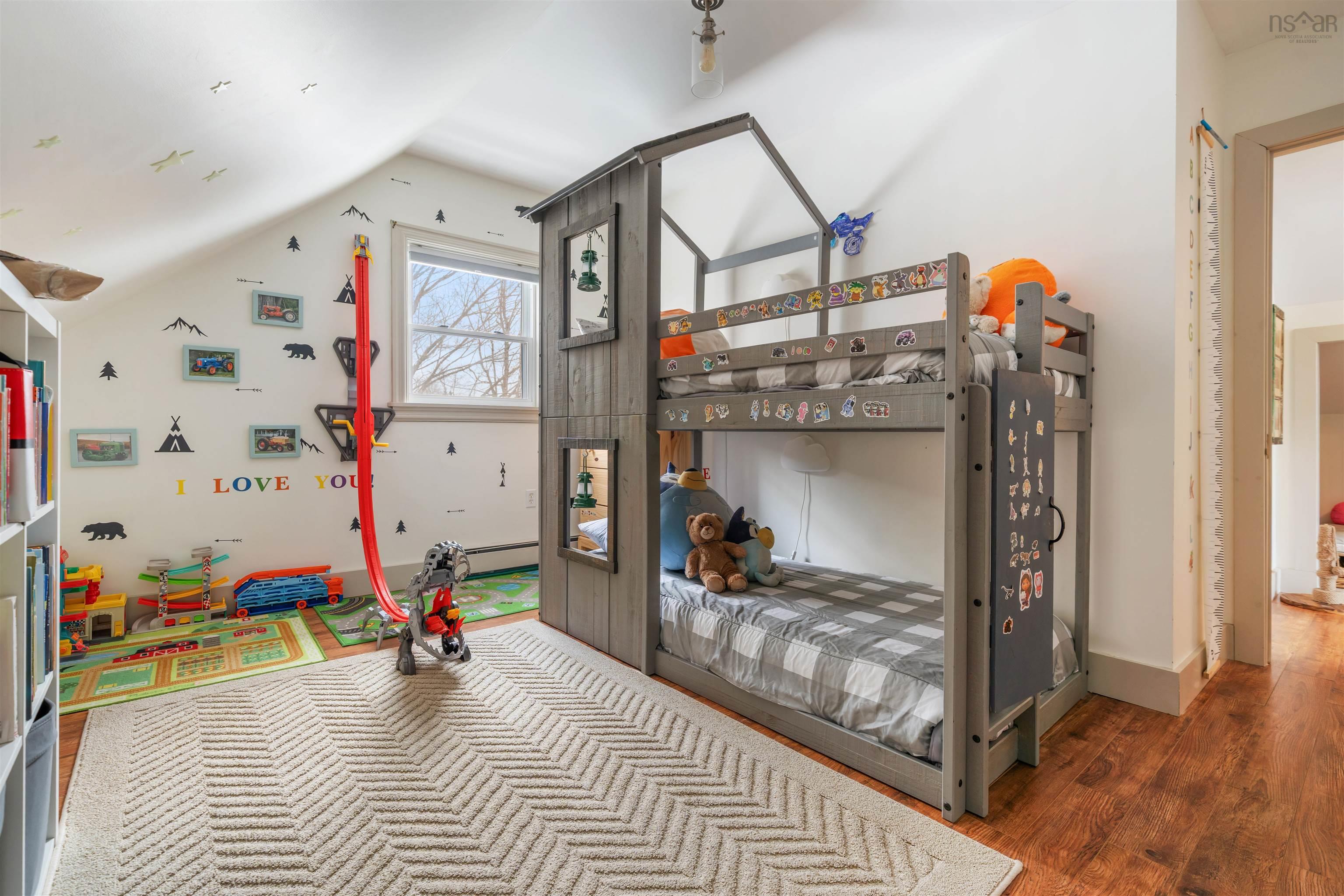 $389,900.00: 372 Lays Lake Road, Meaghers Grant