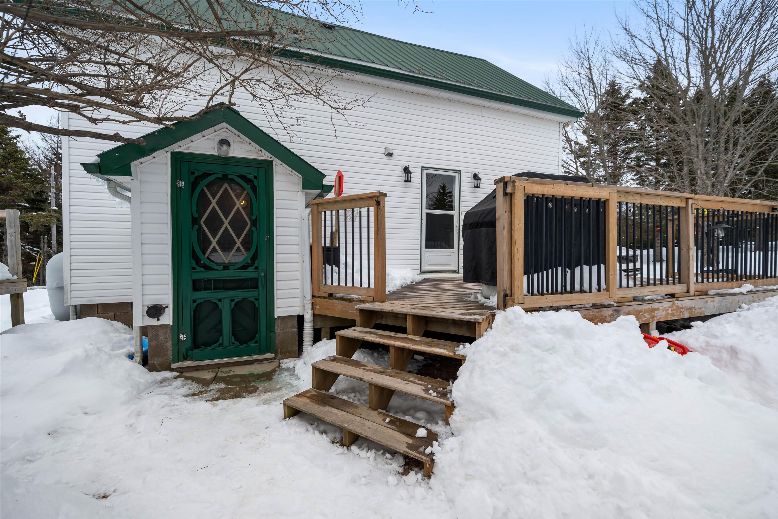 $389,900.00: 372 Lays Lake Road, Meaghers Grant