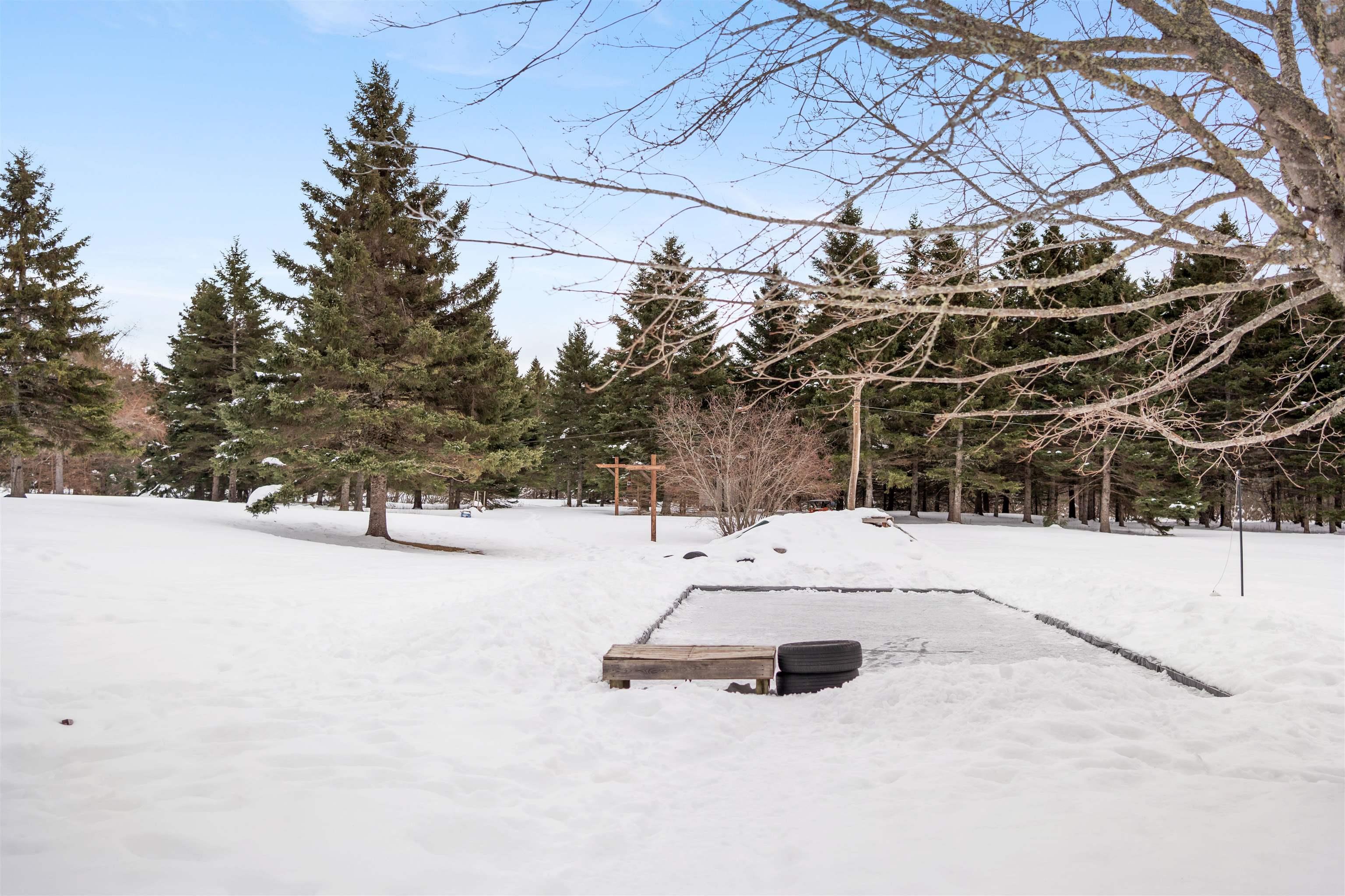 $389,900.00: 372 Lays Lake Road, Meaghers Grant