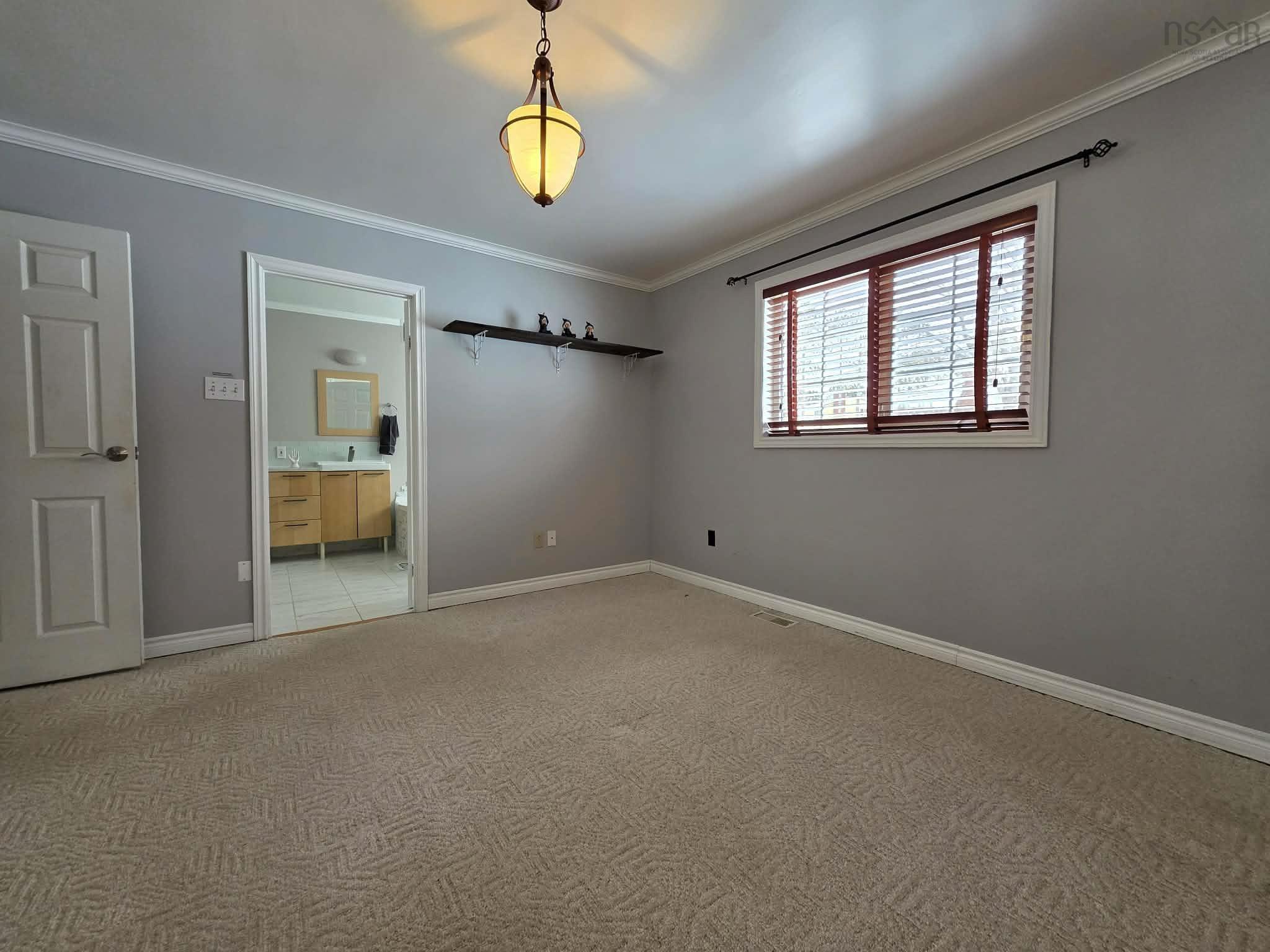 $574,900.00: 102 Maple Boulevard, Bible Hill