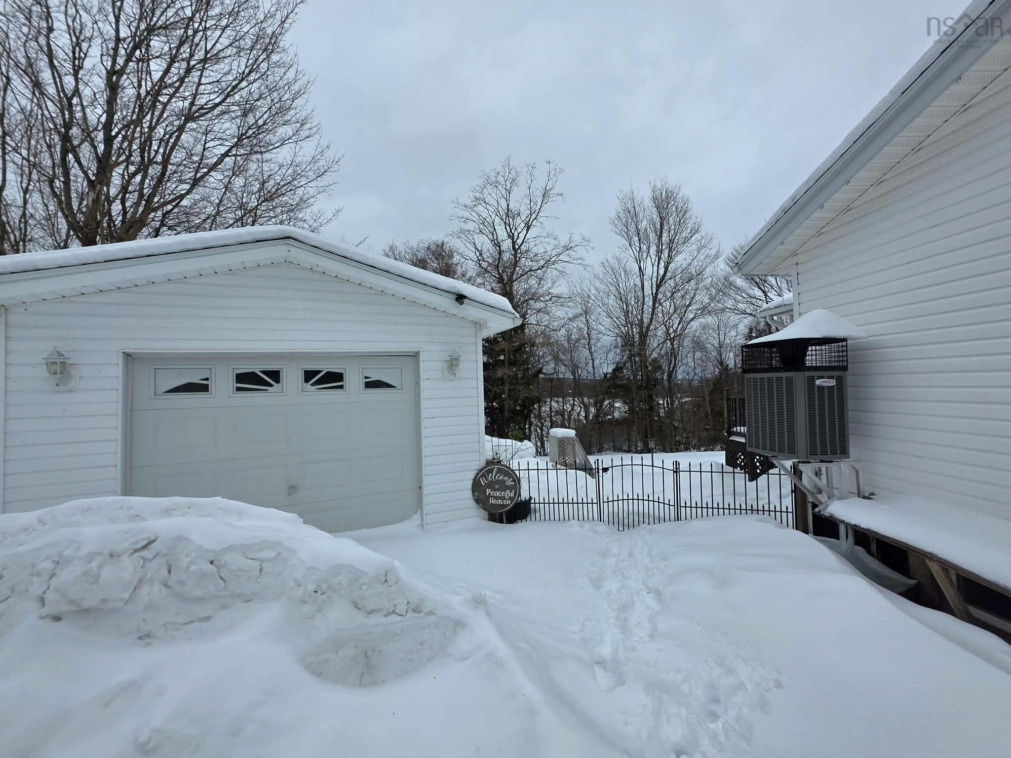 $574,900.00: 102 Maple Boulevard, Bible Hill