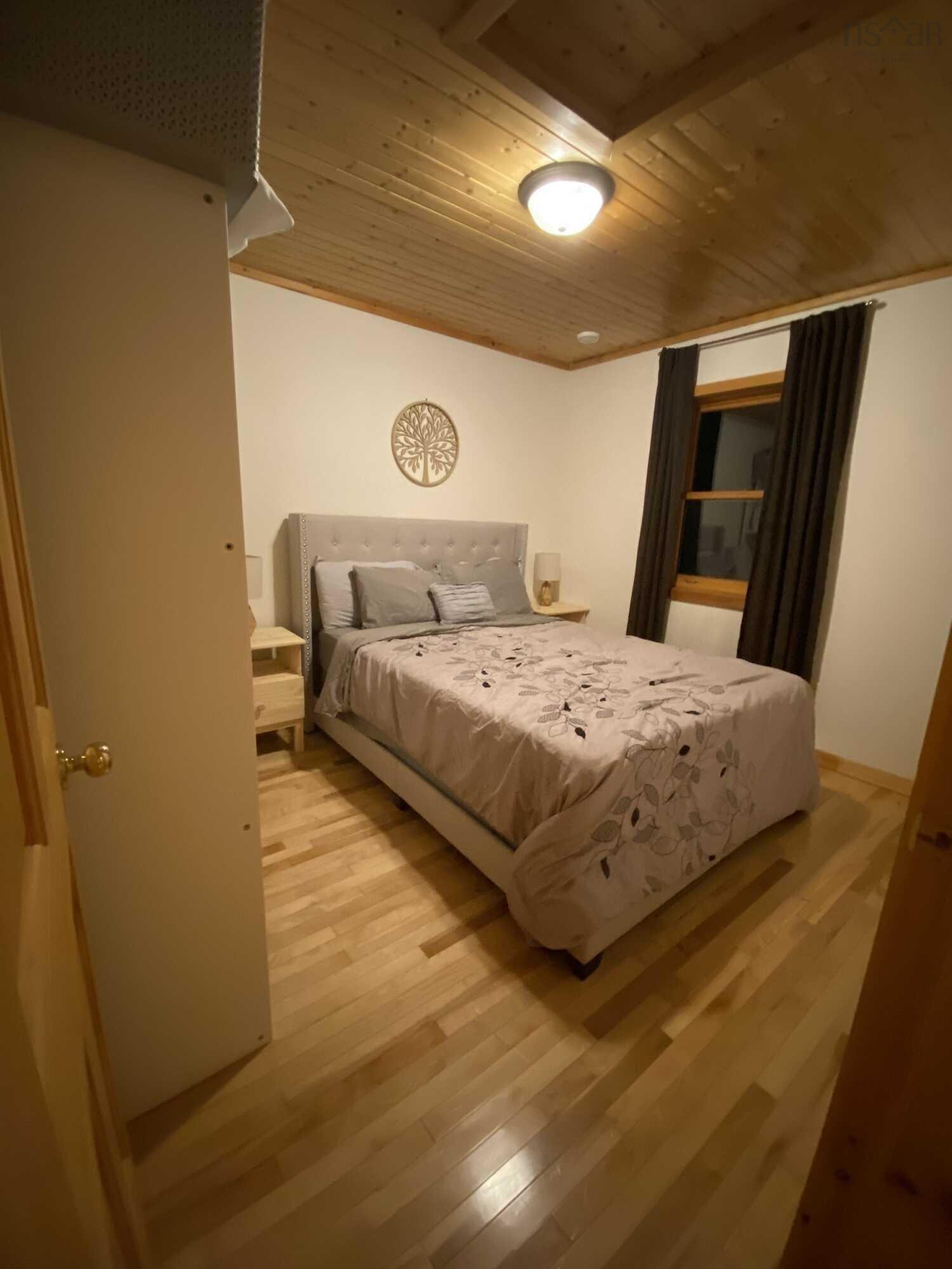 $349,900.00: 81 Canyon Point Road, Vaughan