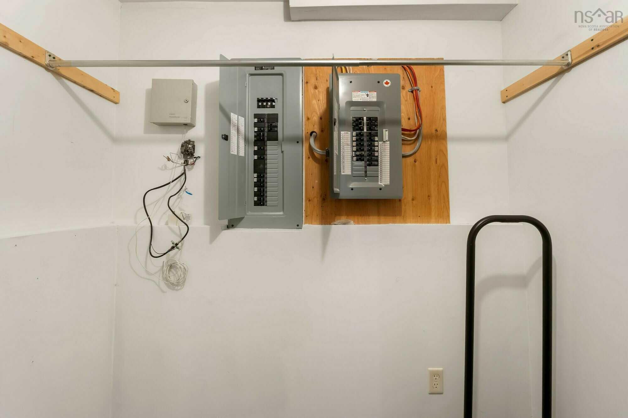 $349,900.00: 81 Canyon Point Road, Vaughan