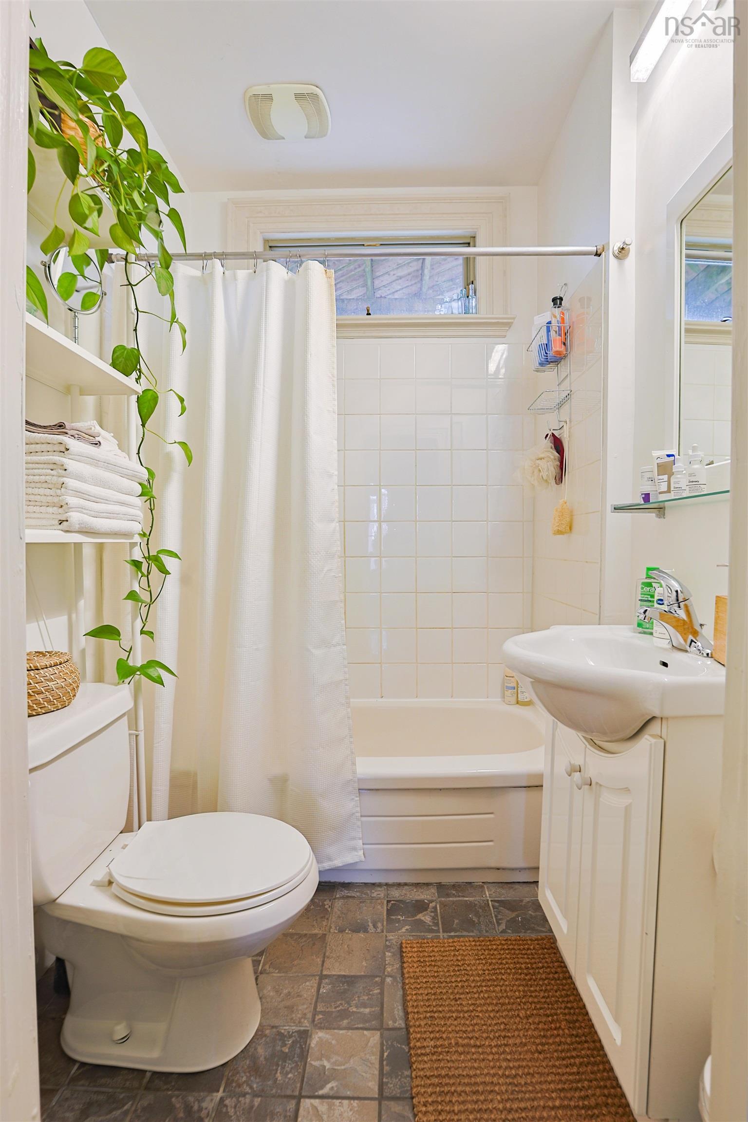 2048 Creighton Street, Halifax, NS (MLS 202603421)