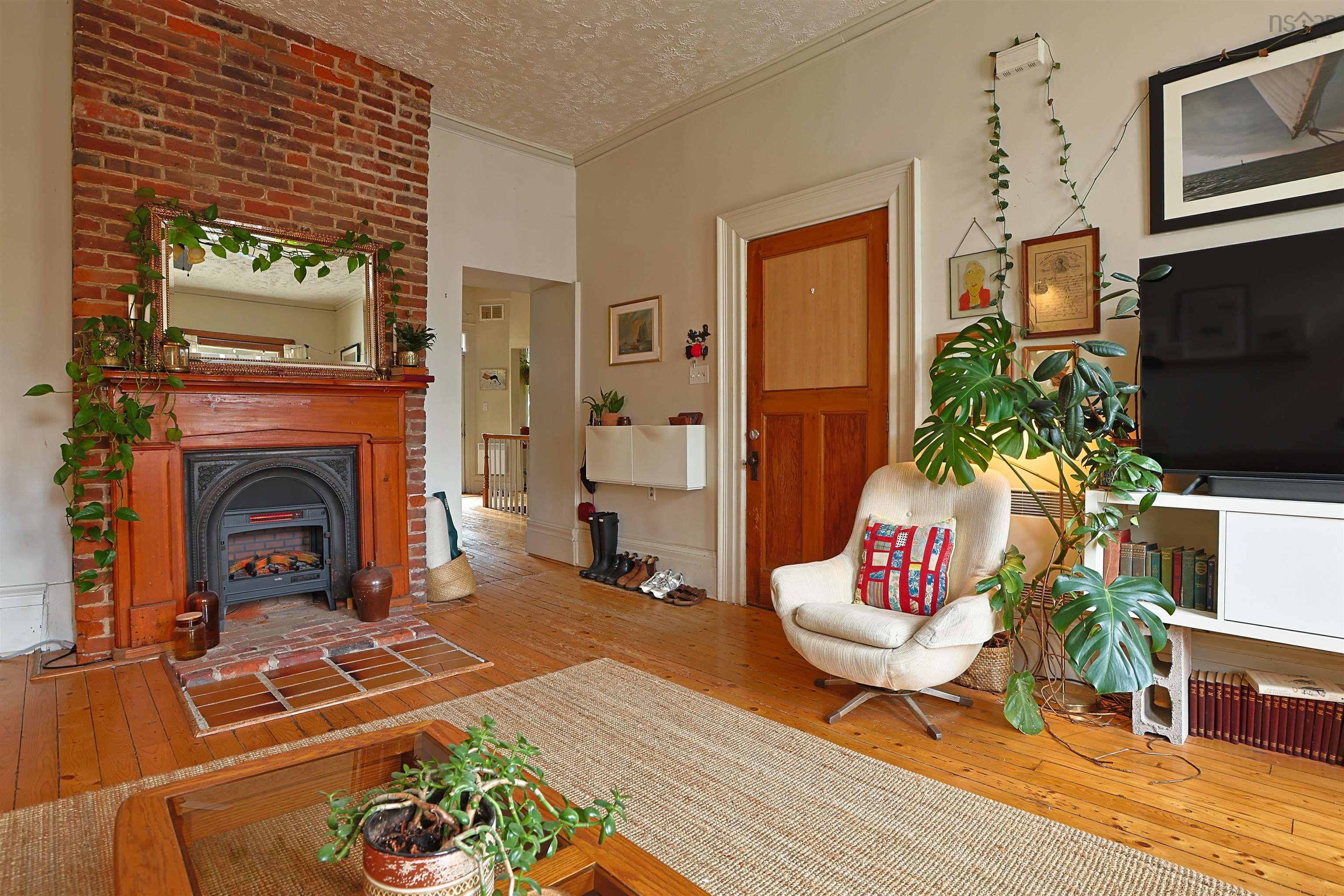 2048 Creighton Street, Halifax, NS (MLS 202603421)