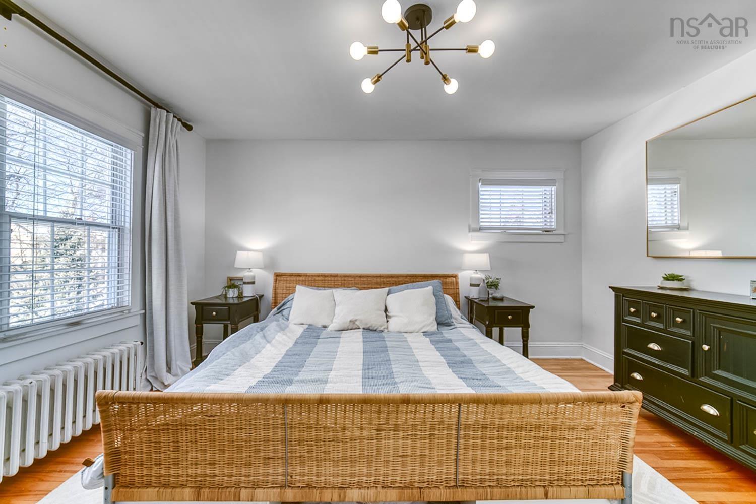 $1,398,800.00: 1973 Woodlawn Terrace, Halifax