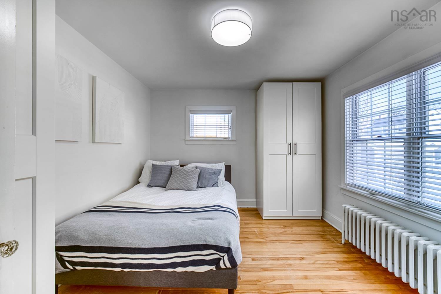 $1,398,800.00: 1973 Woodlawn Terrace, Halifax