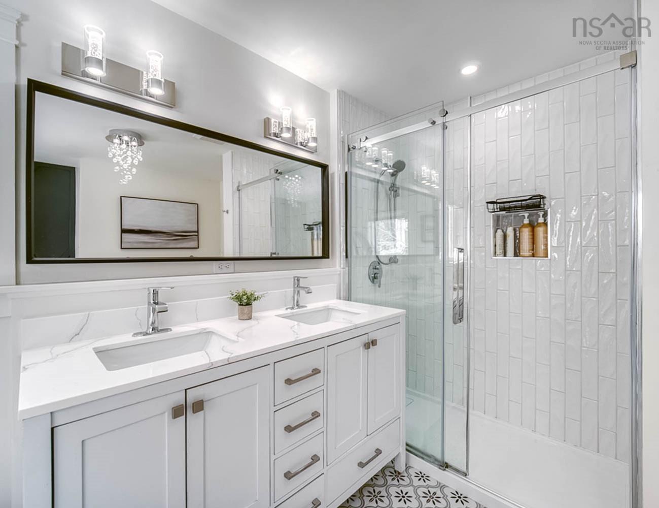 $1,398,800.00: 1973 Woodlawn Terrace, Halifax