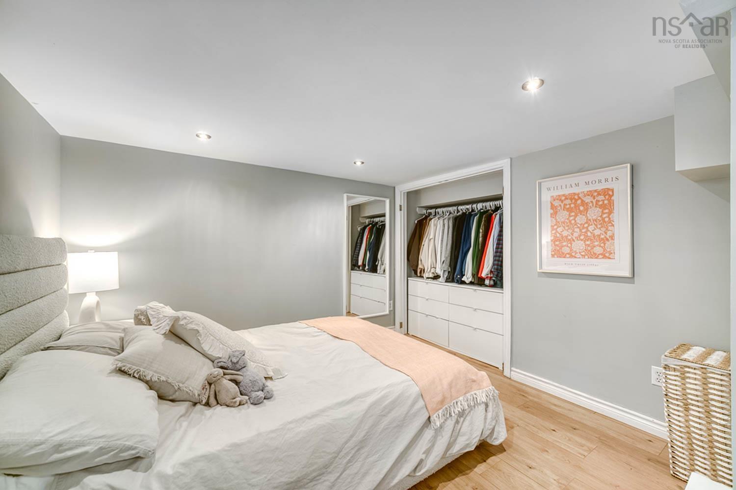 $1,398,800.00: 1973 Woodlawn Terrace, Halifax