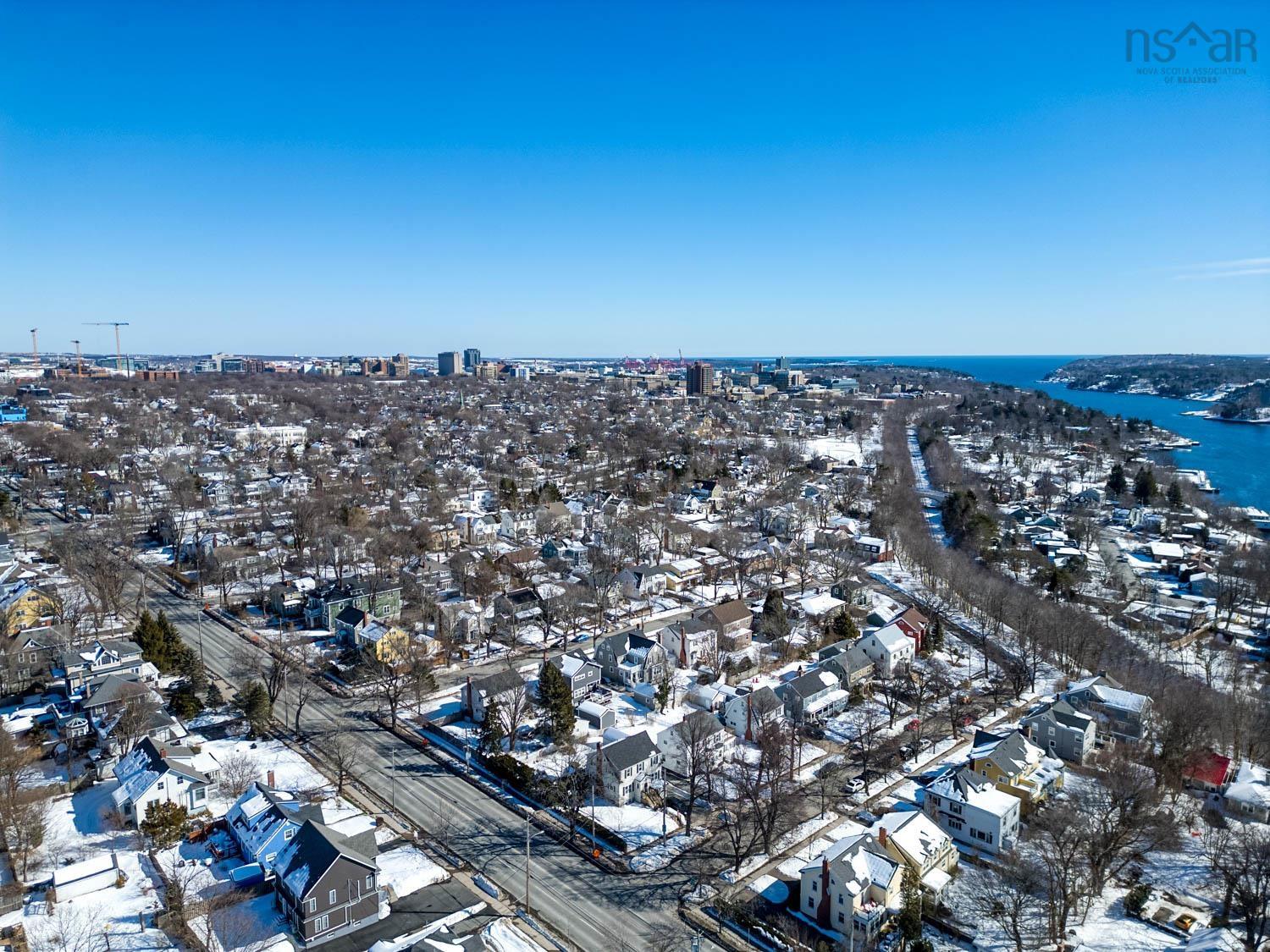 $1,398,800.00: 1973 Woodlawn Terrace, Halifax