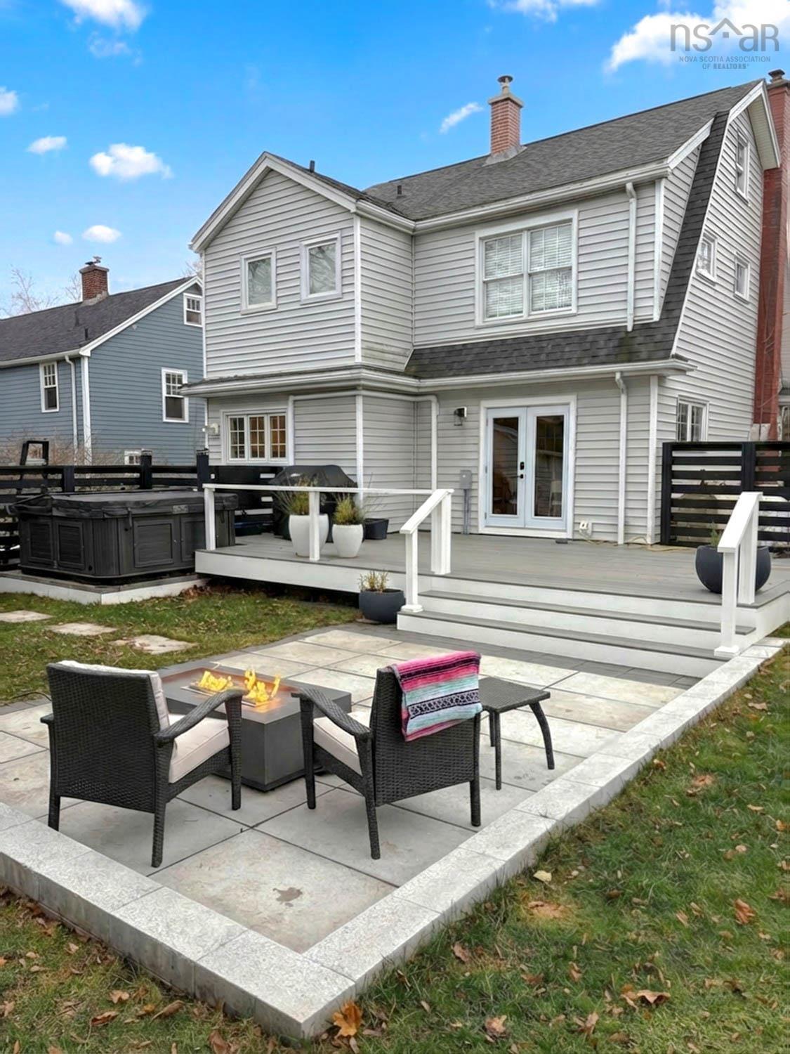 $1,398,800.00: 1973 Woodlawn Terrace, Halifax