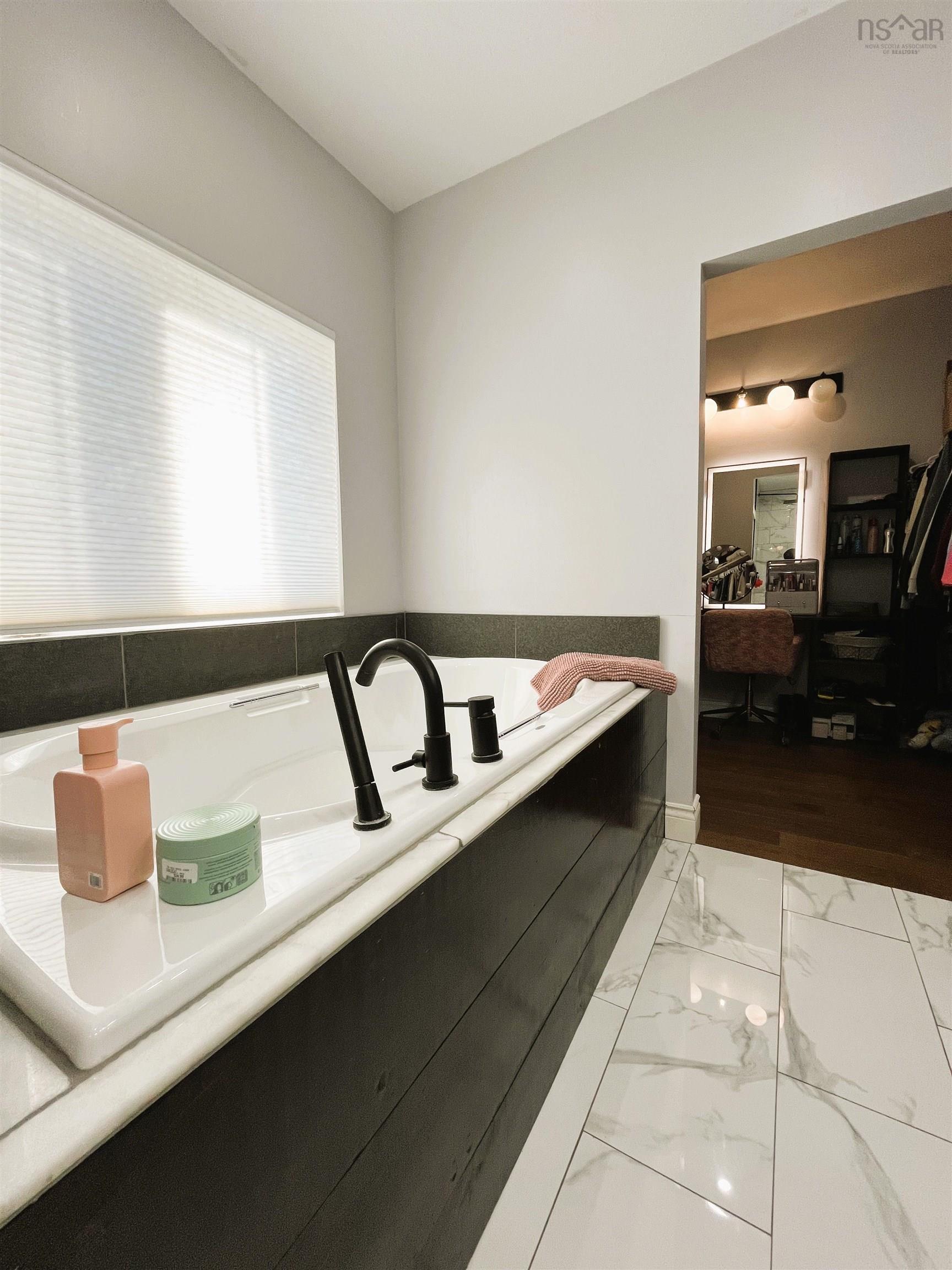 $789,900.00: 27 Molly Lane, Brookdale