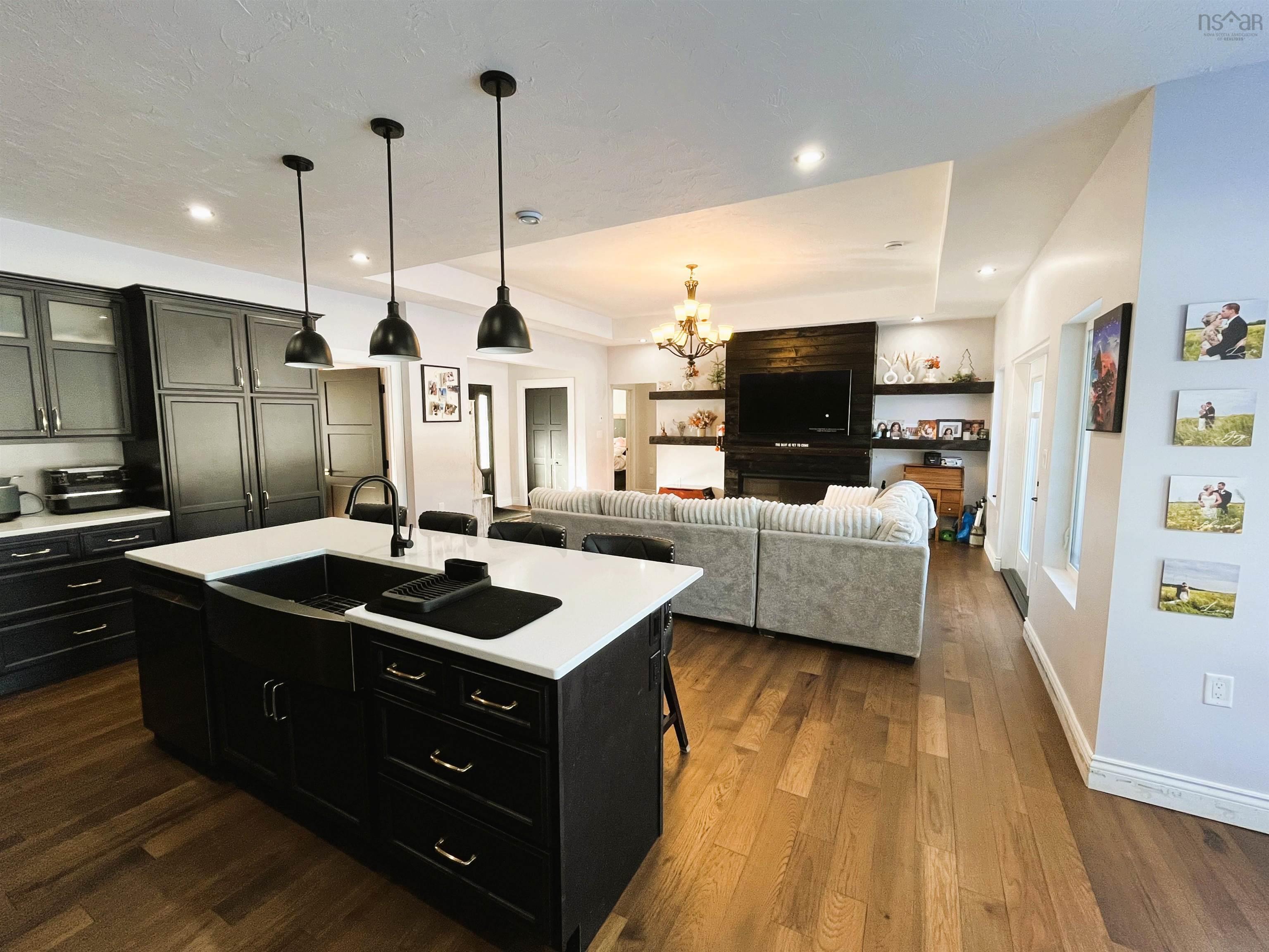 $789,900.00: 27 Molly Lane, Brookdale