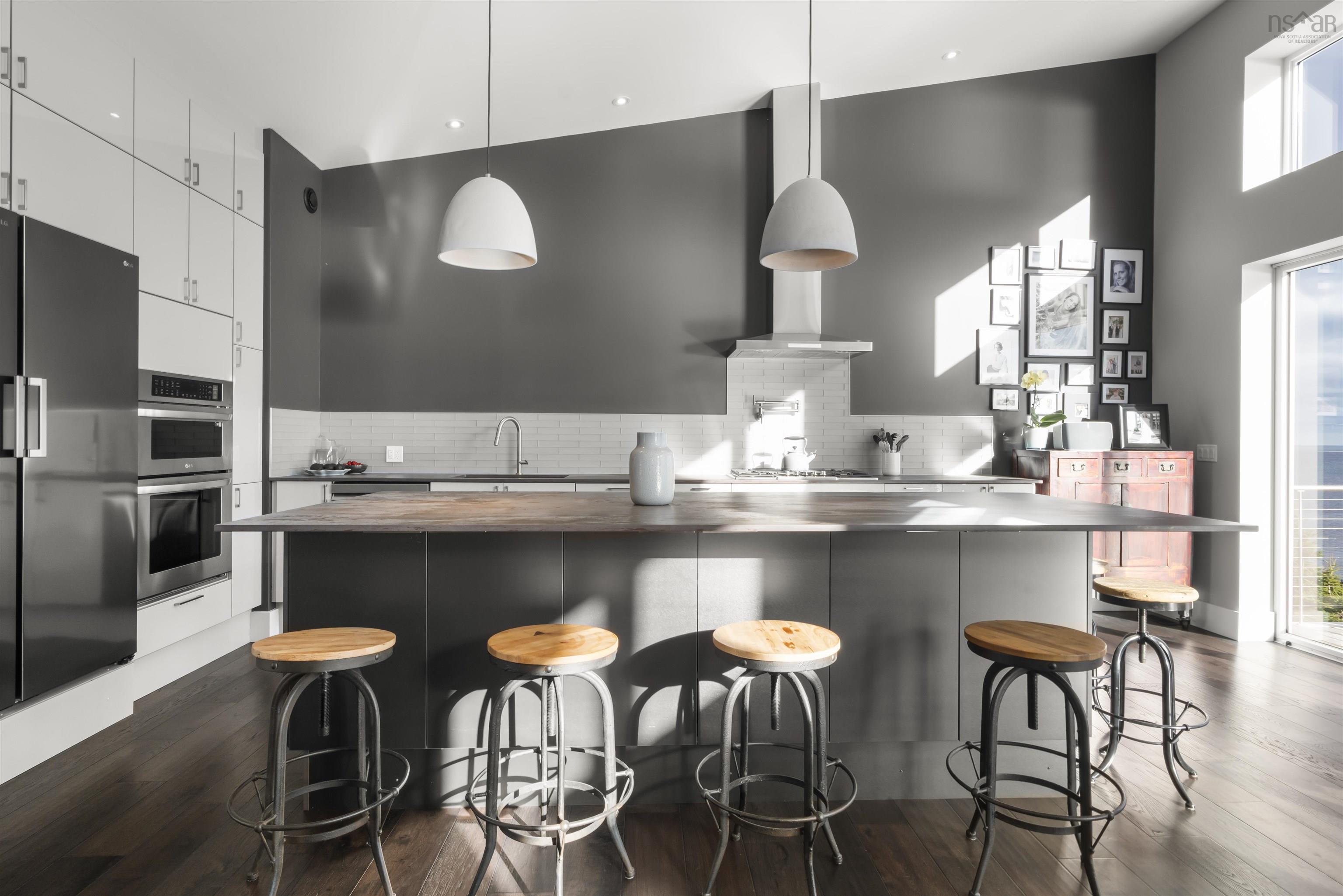 $1,195,000.00: 200 Middle Road, Kingsburg