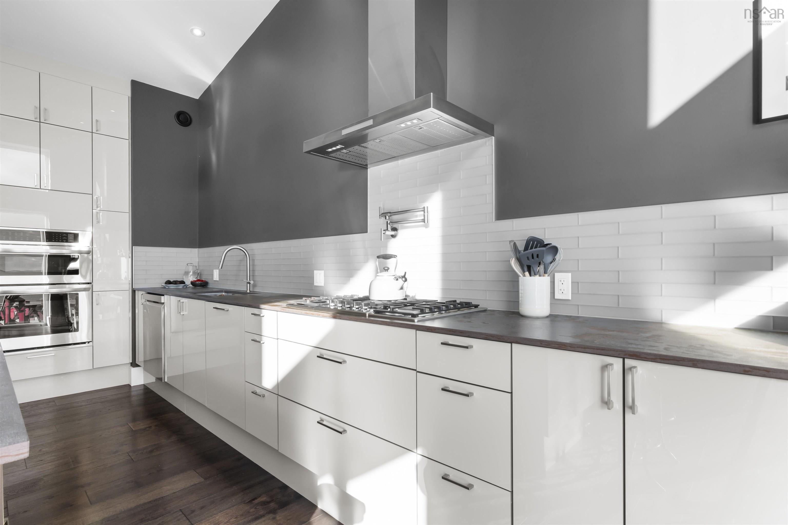 $1,195,000.00: 200 Middle Road, Kingsburg