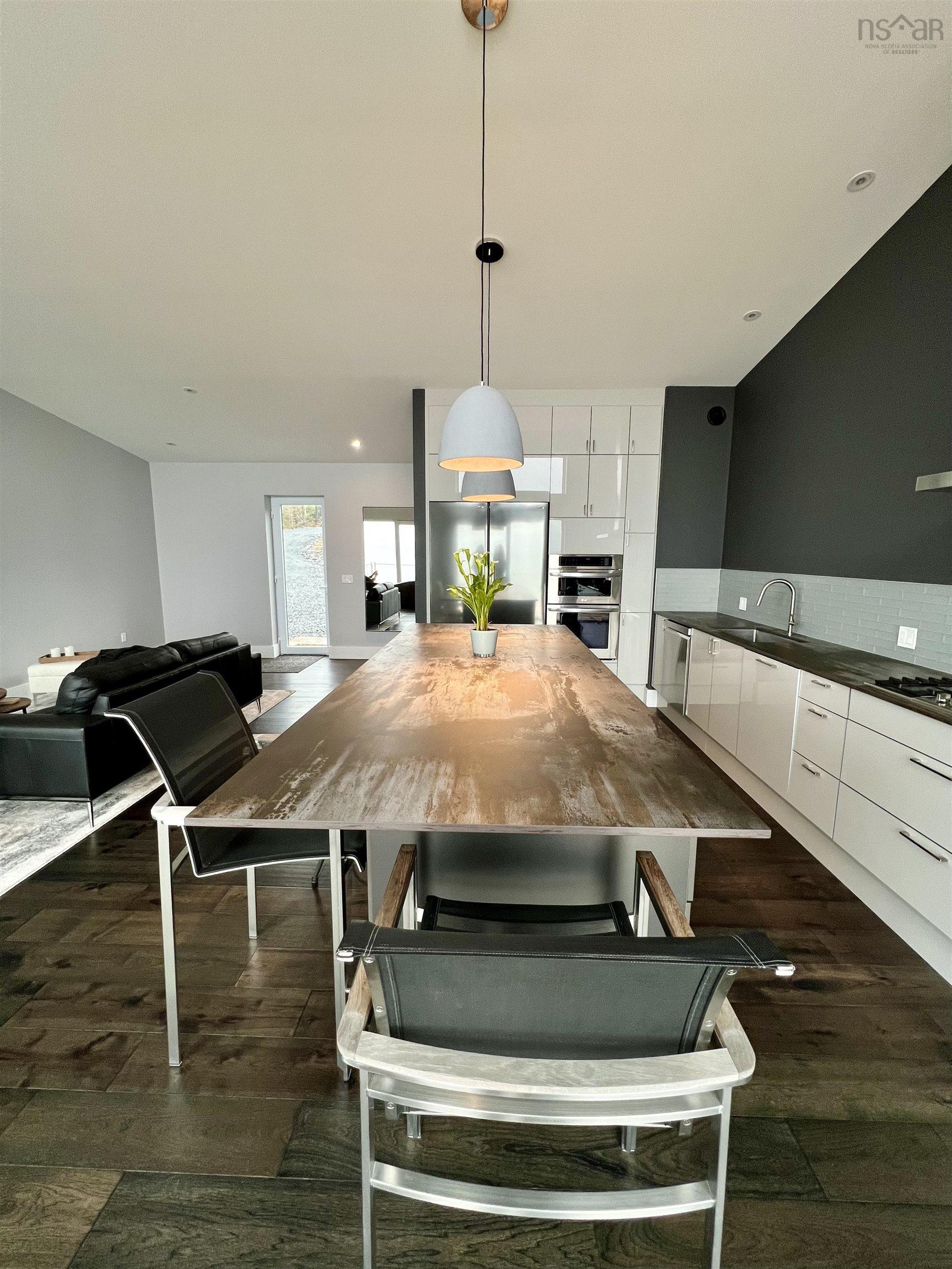 $1,195,000.00: 200 Middle Road, Kingsburg