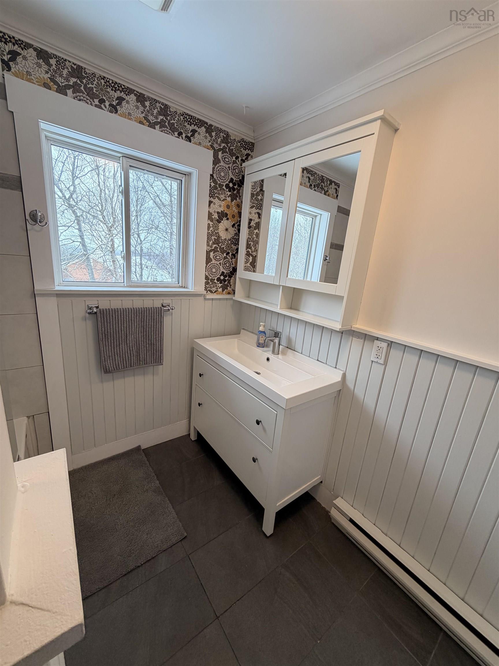 21 Mcdougall Avenue, Lower Sackville, NS (MLS 202603449)