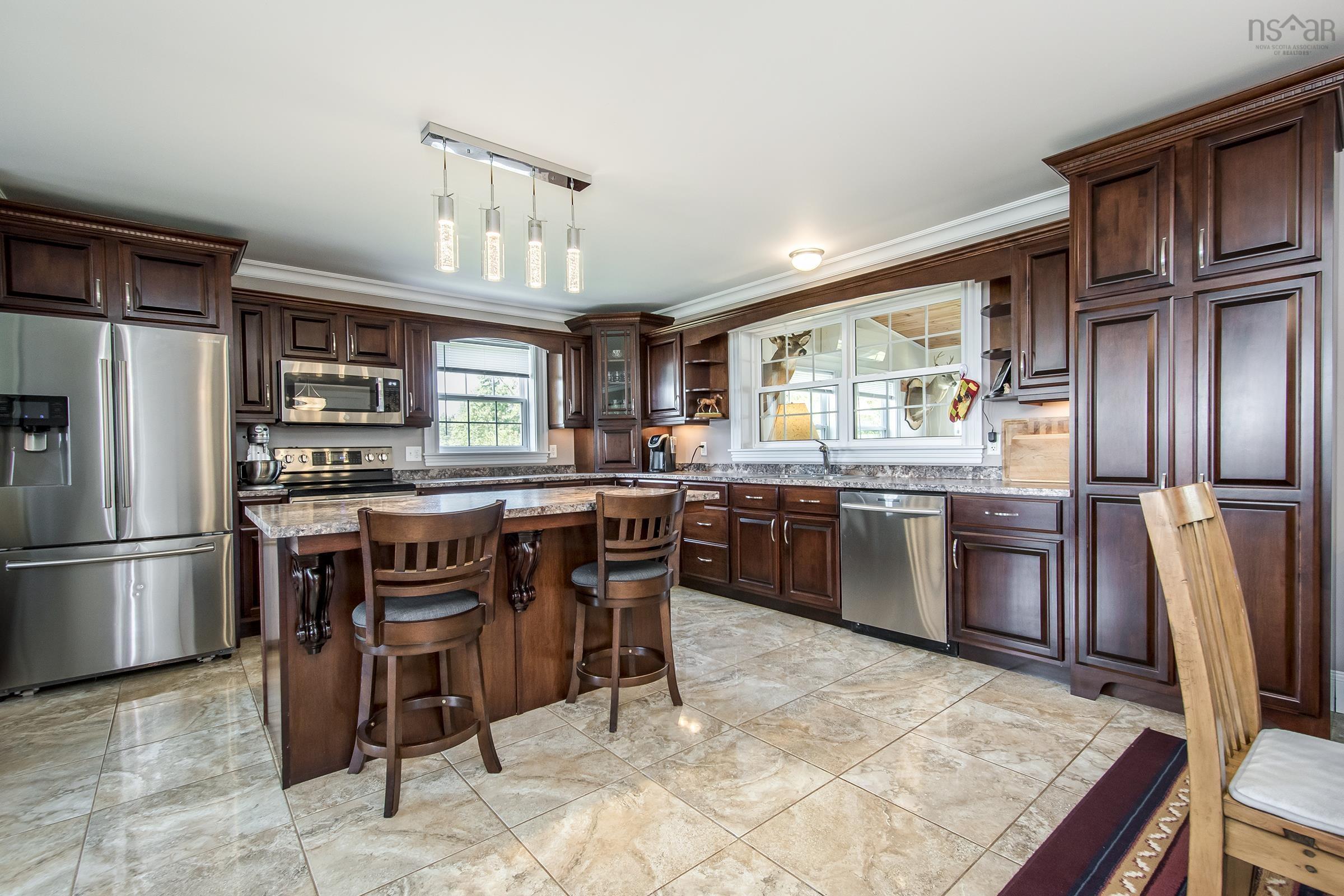 $998,900.00: 2569 Highway 2, Carrs Brook