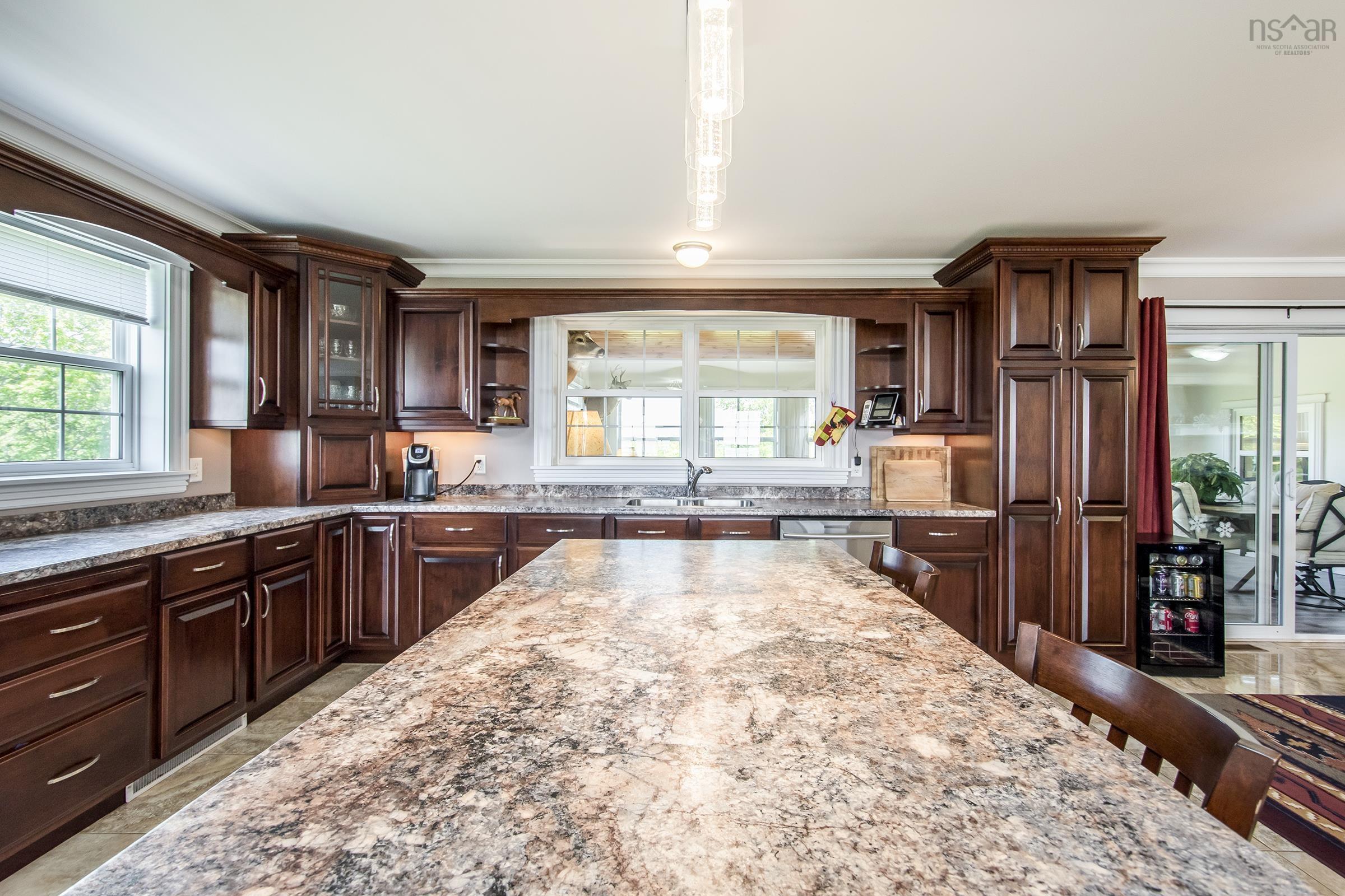 $998,900.00: 2569 Highway 2, Carrs Brook