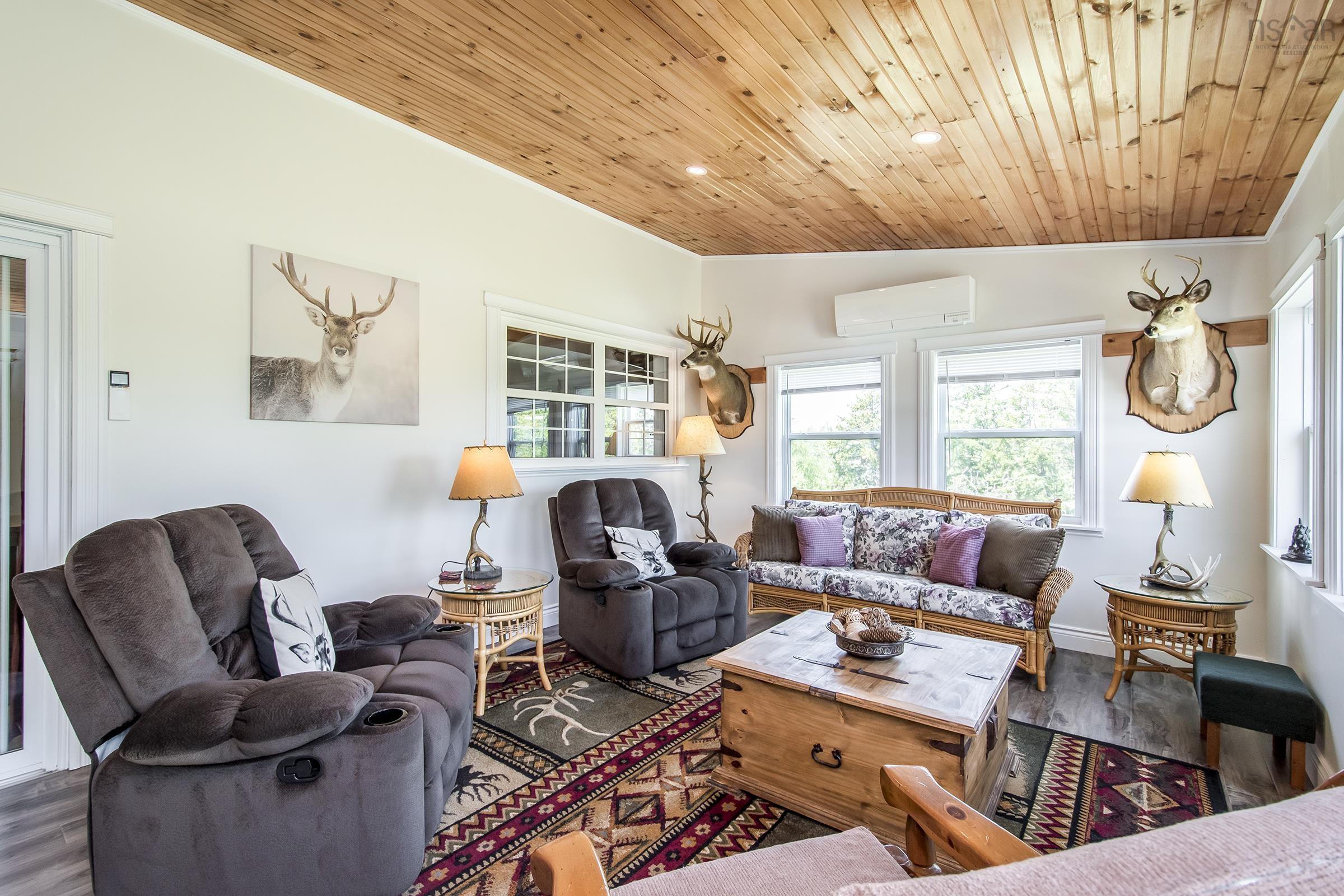 $998,900.00: 2569 Highway 2, Carrs Brook