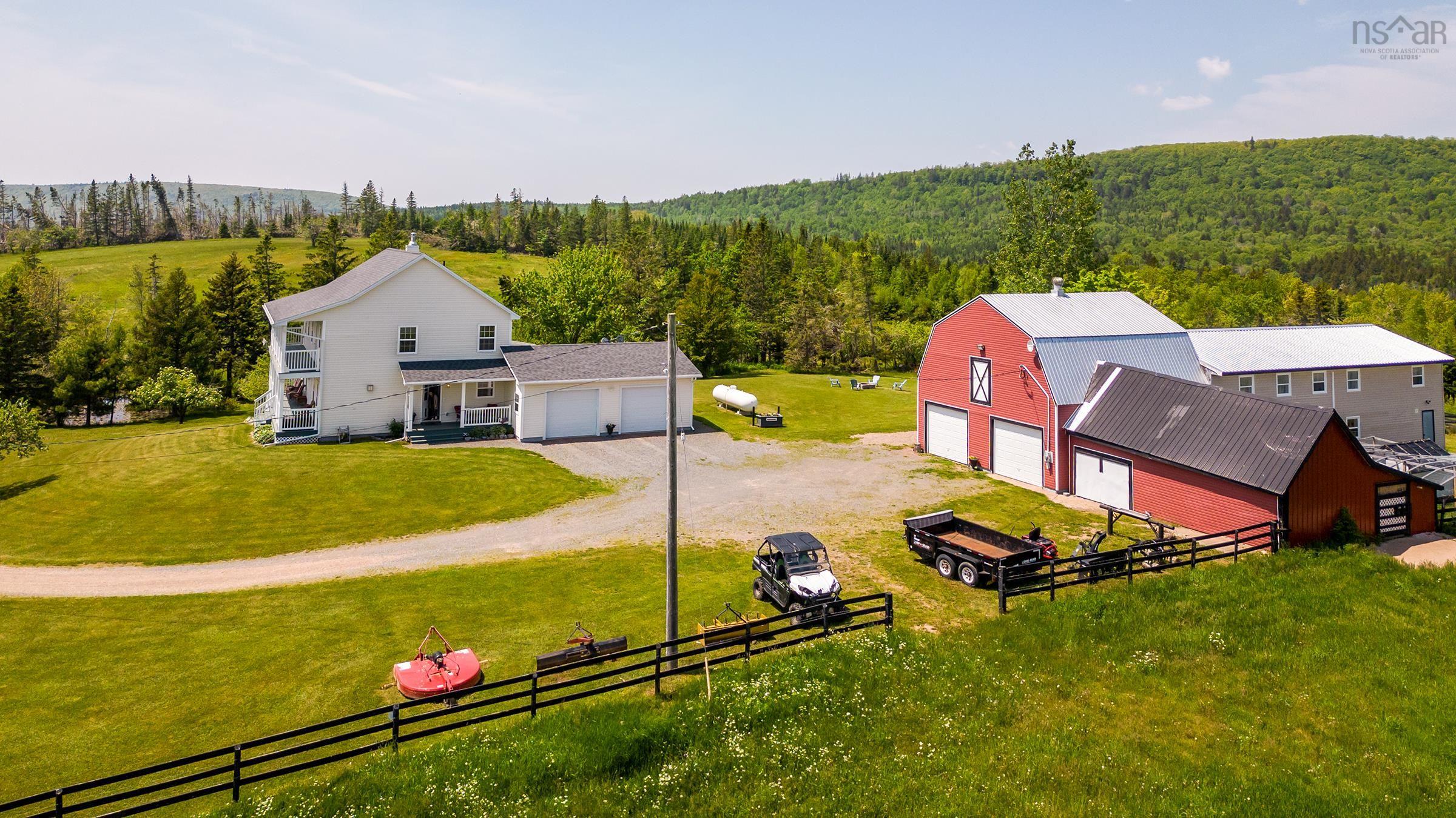 $998,900.00: 2569 Highway 2, Carrs Brook