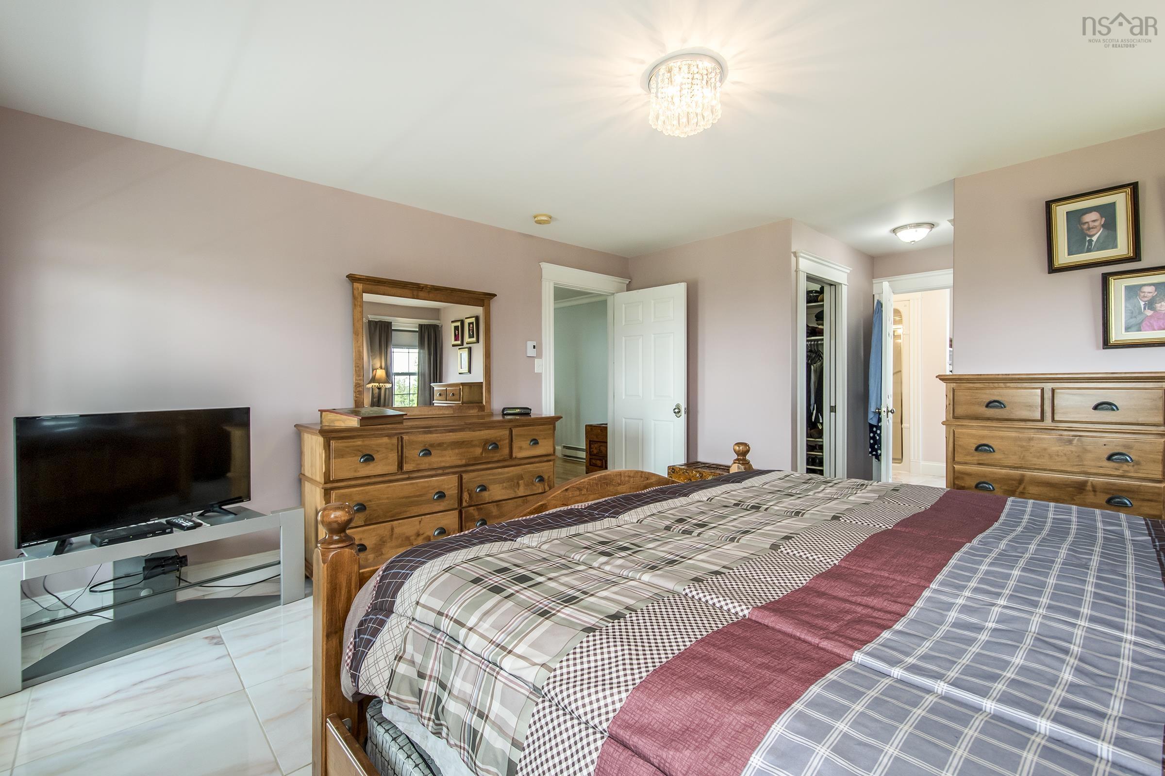 $998,900.00: 2569 Highway 2, Carrs Brook