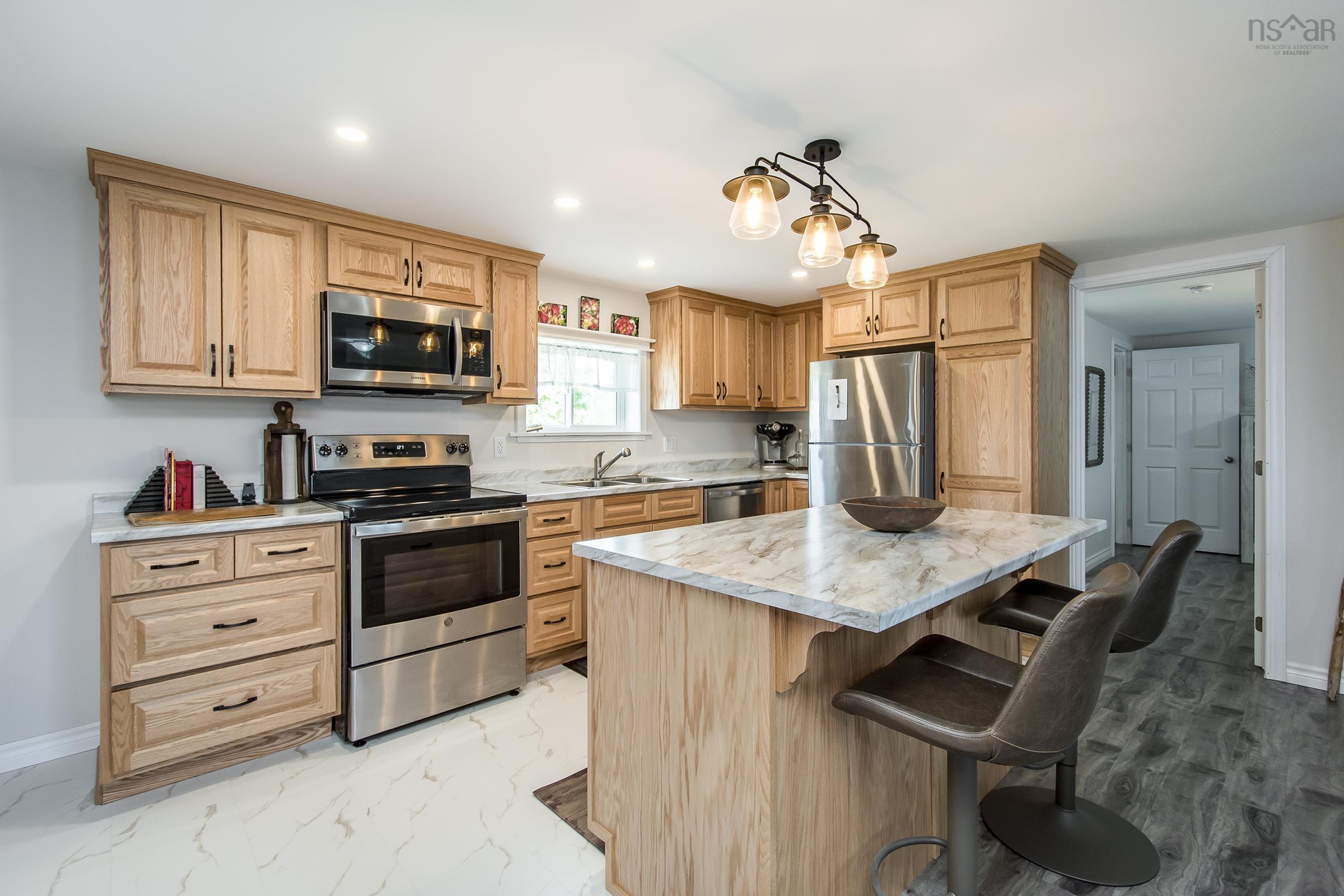 $998,900.00: 2569 Highway 2, Carrs Brook