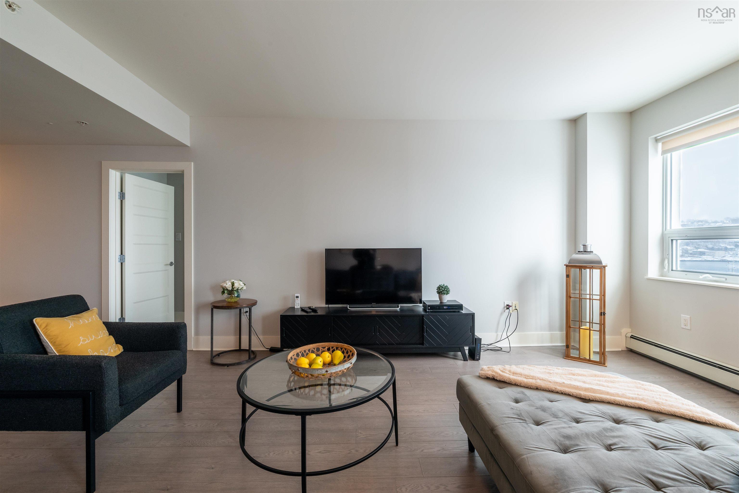 $475,000.00: 403 15 Kings Wharf Place, Dartmouth