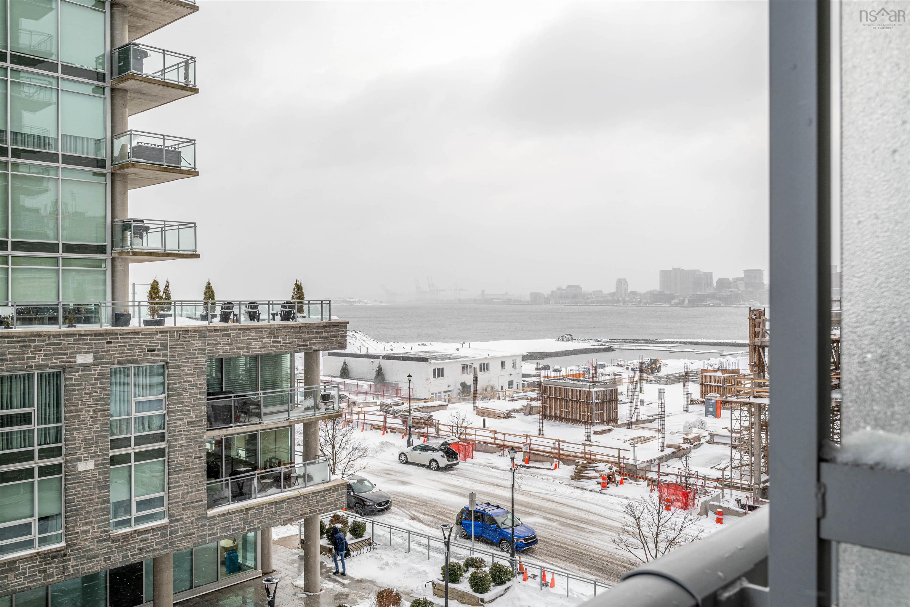 $475,000.00: 403 15 Kings Wharf Place, Dartmouth