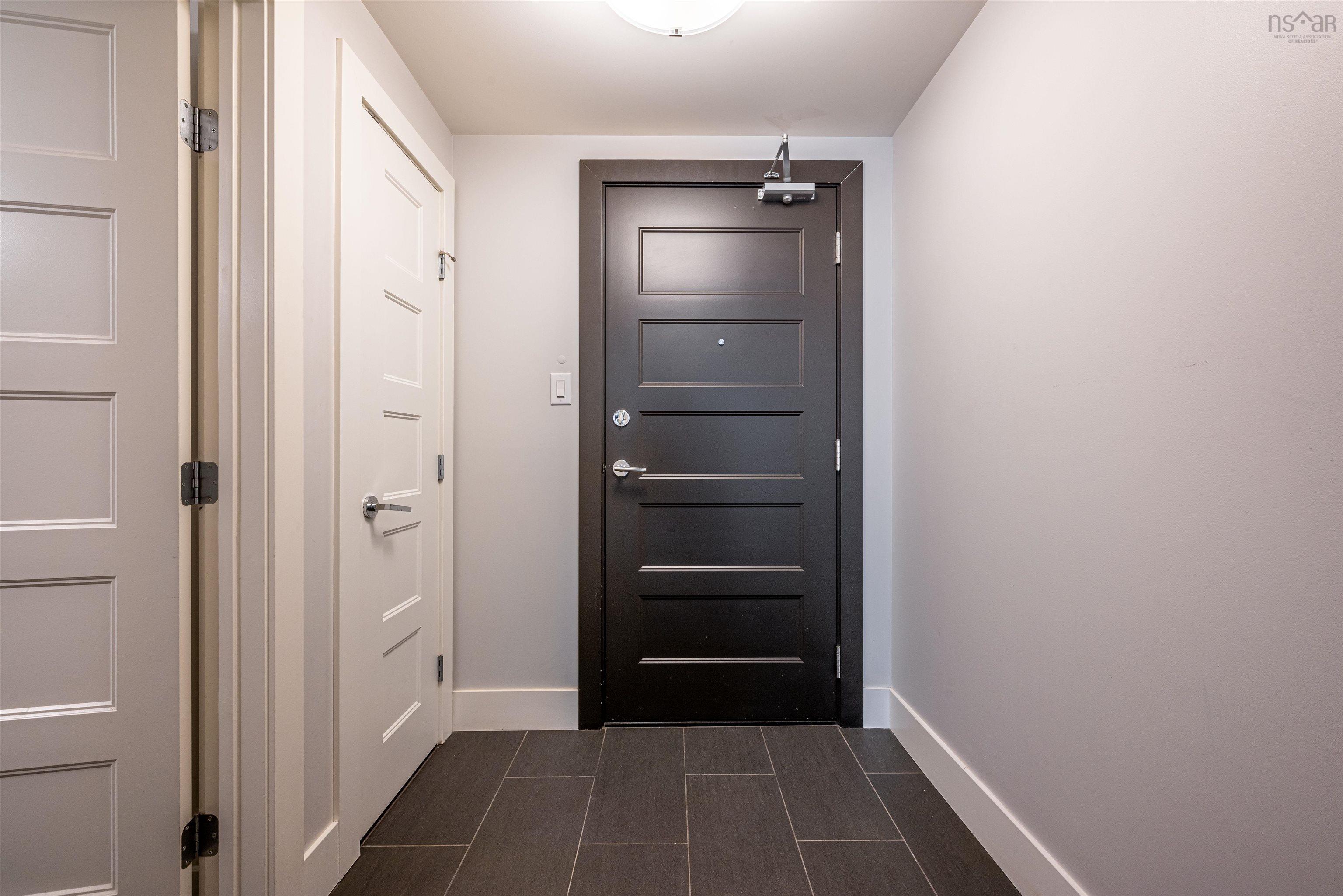 $475,000.00: 403 15 Kings Wharf Place, Dartmouth