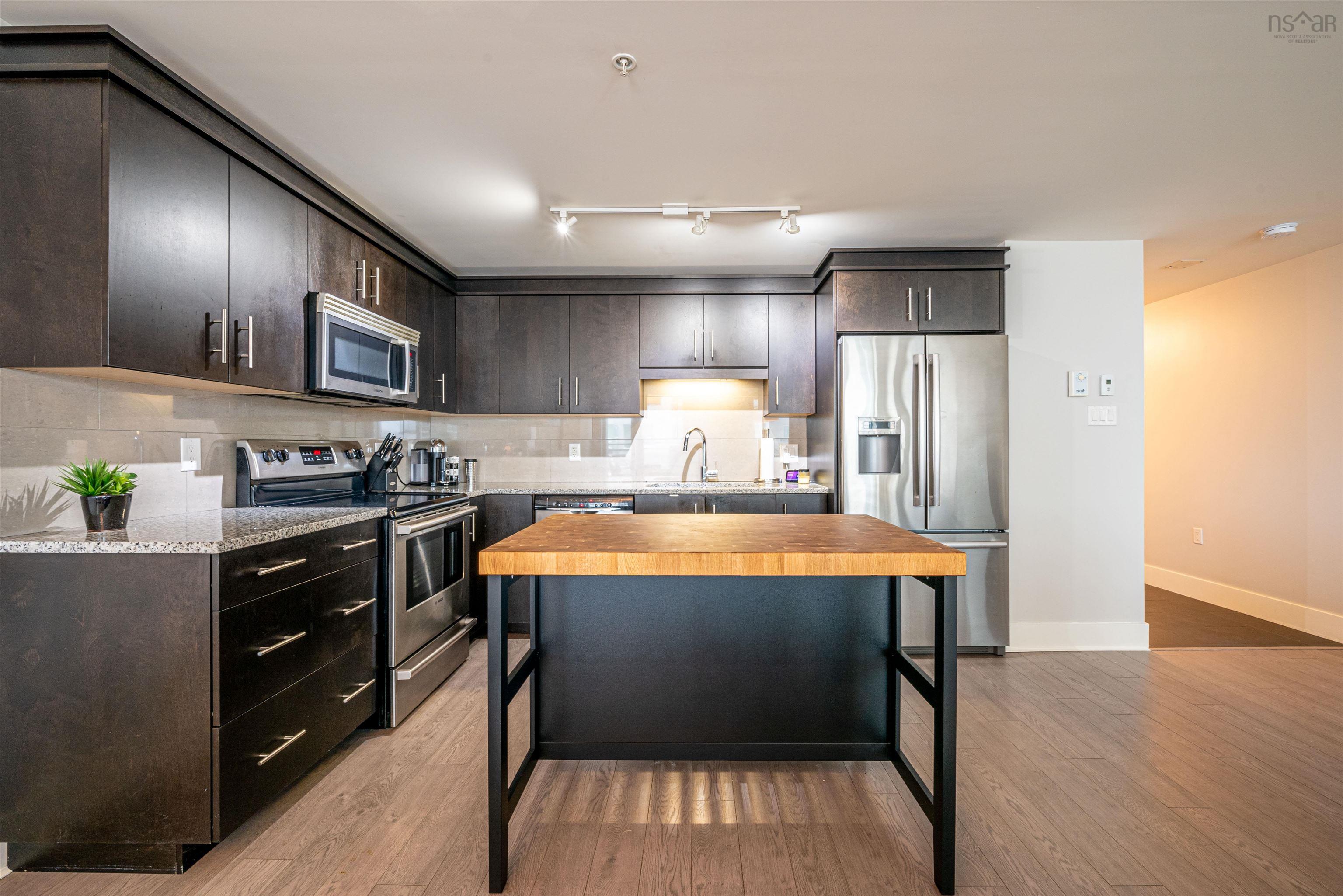 $475,000.00: 403 15 Kings Wharf Place, Dartmouth