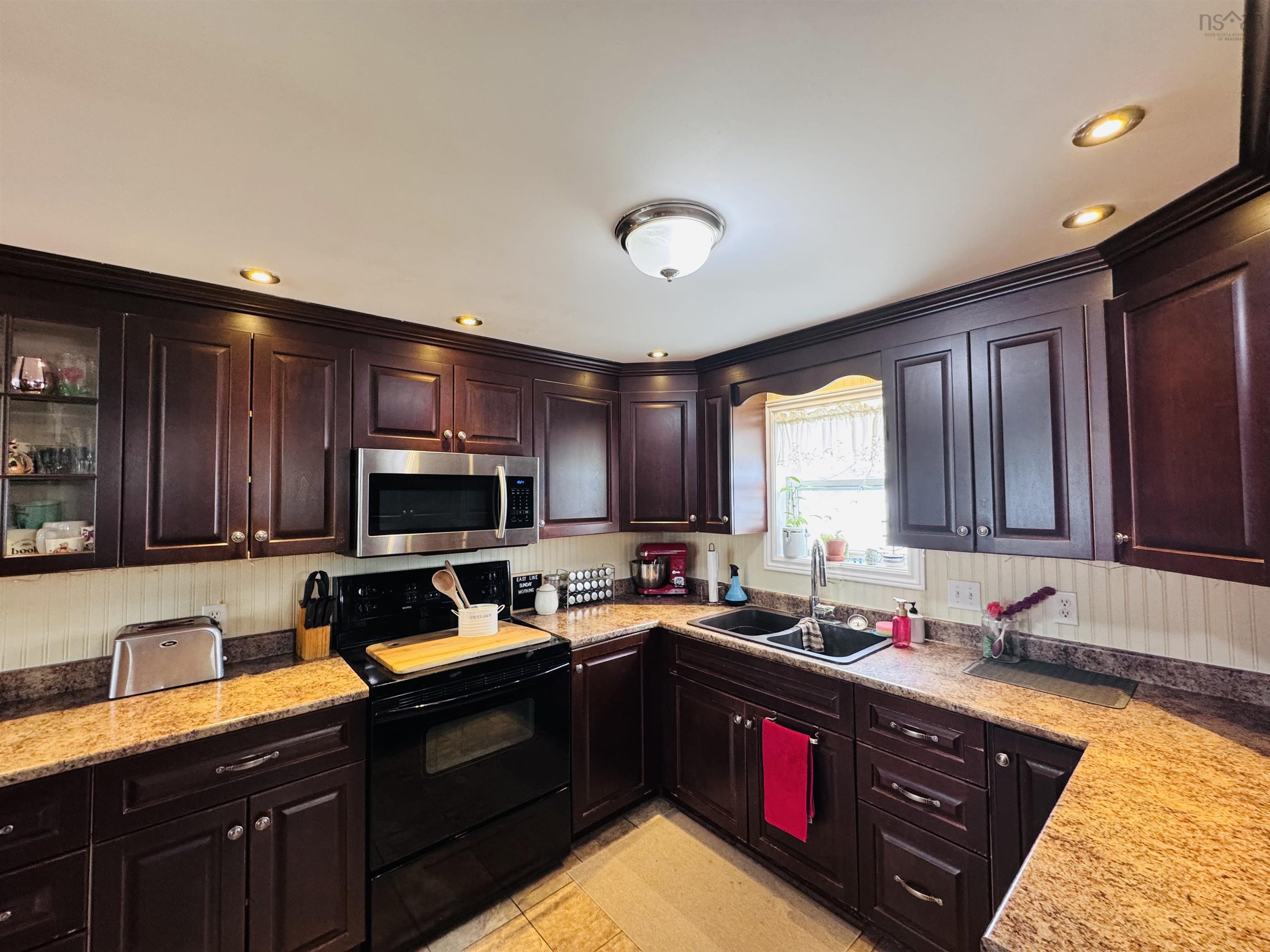 $424,900.00: 400 Pictou Road, Bible Hill