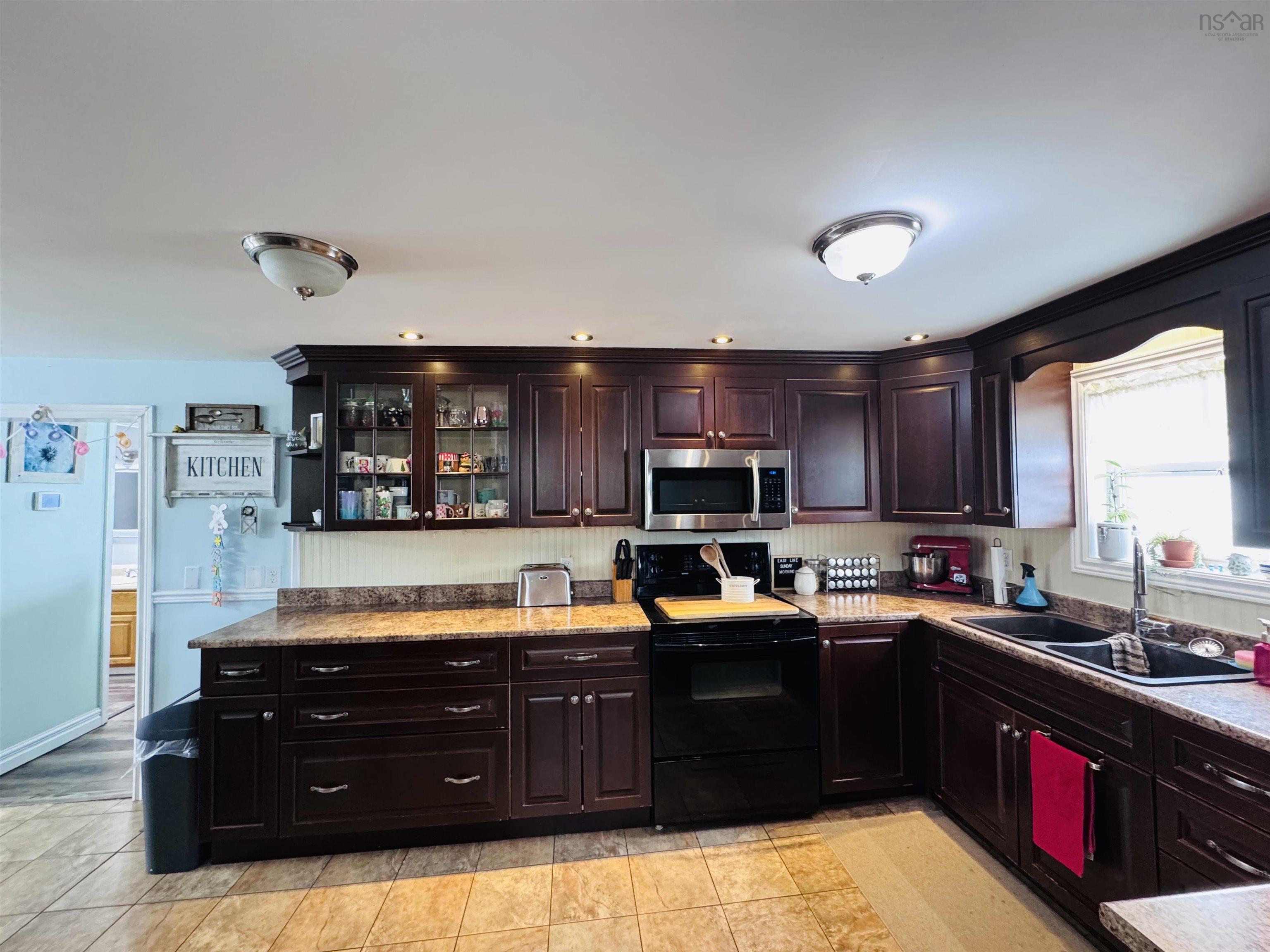 $424,900.00: 400 Pictou Road, Bible Hill