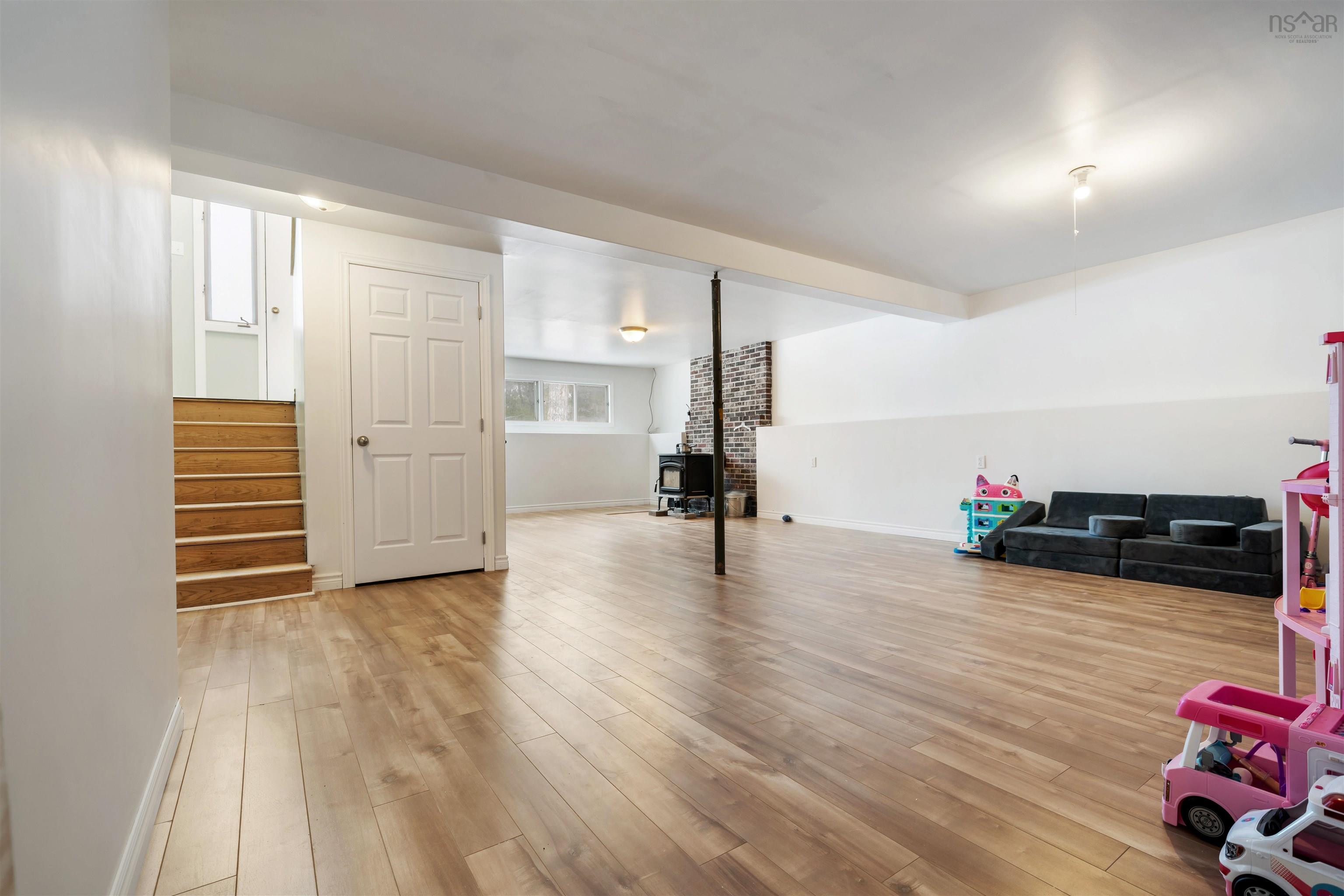 $399,000.00: 6540 Highway 4, Linacy