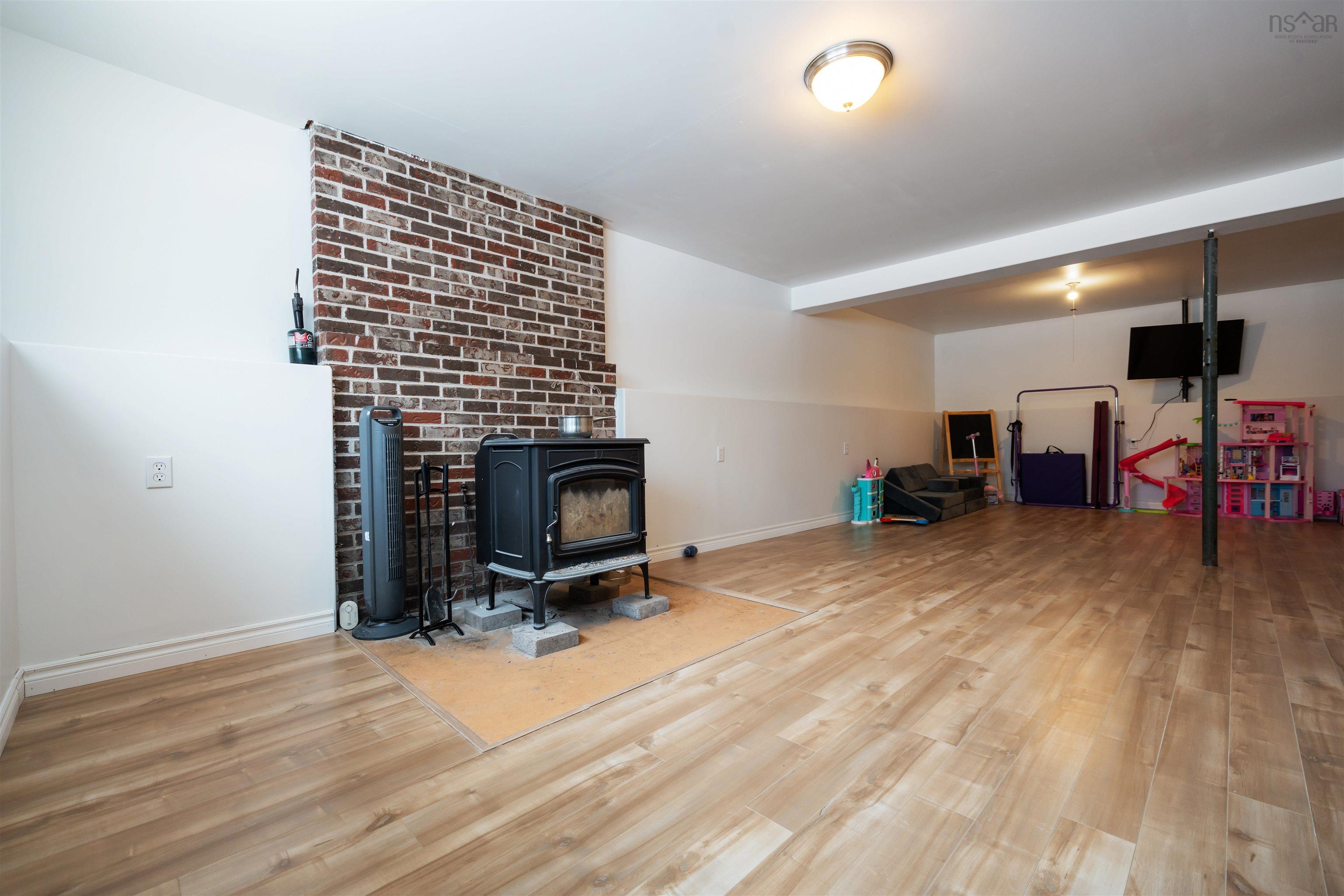 $399,000.00: 6540 Highway 4, Linacy