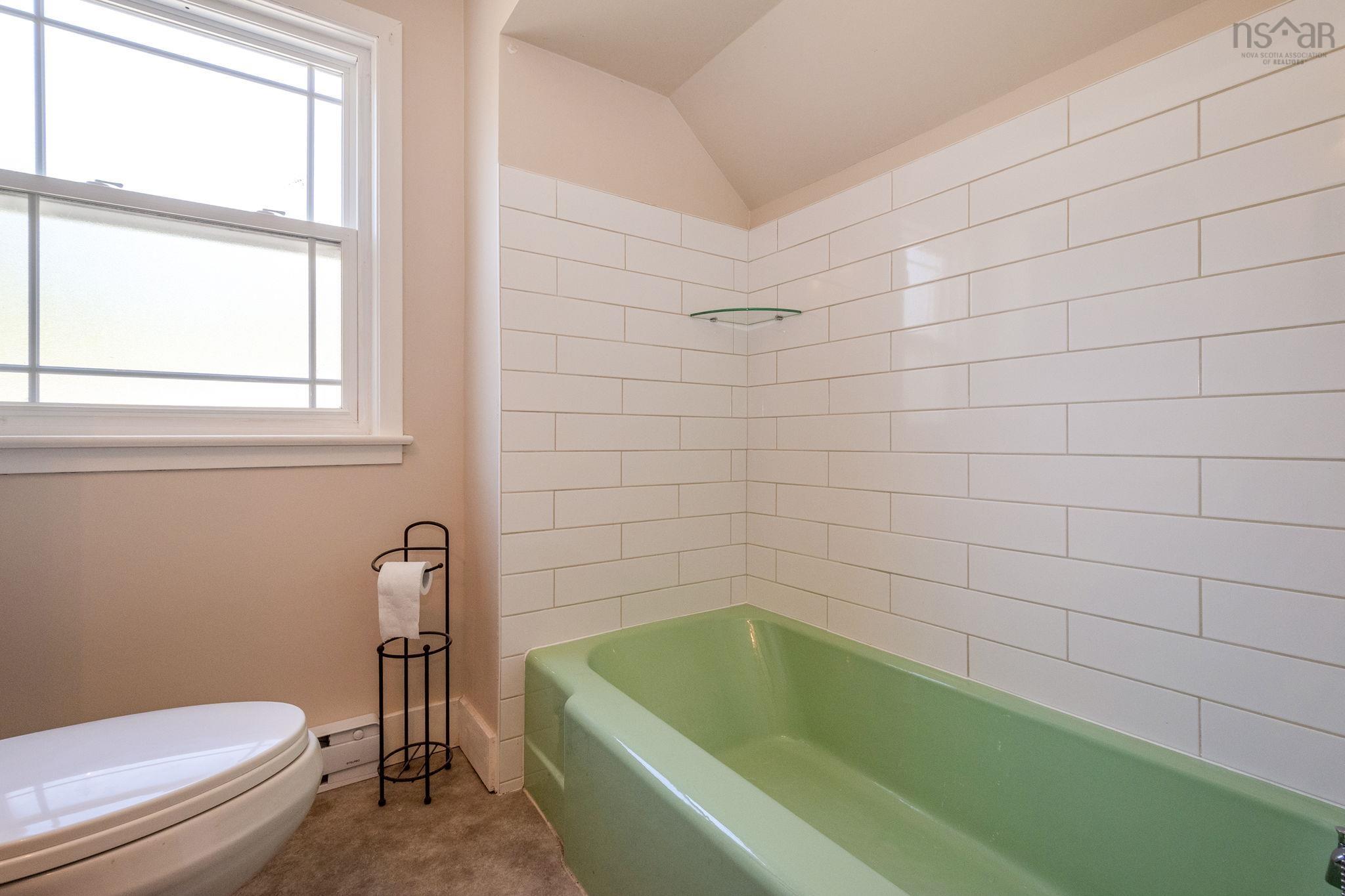 $339,900.00: 419 Main Street, Middleton