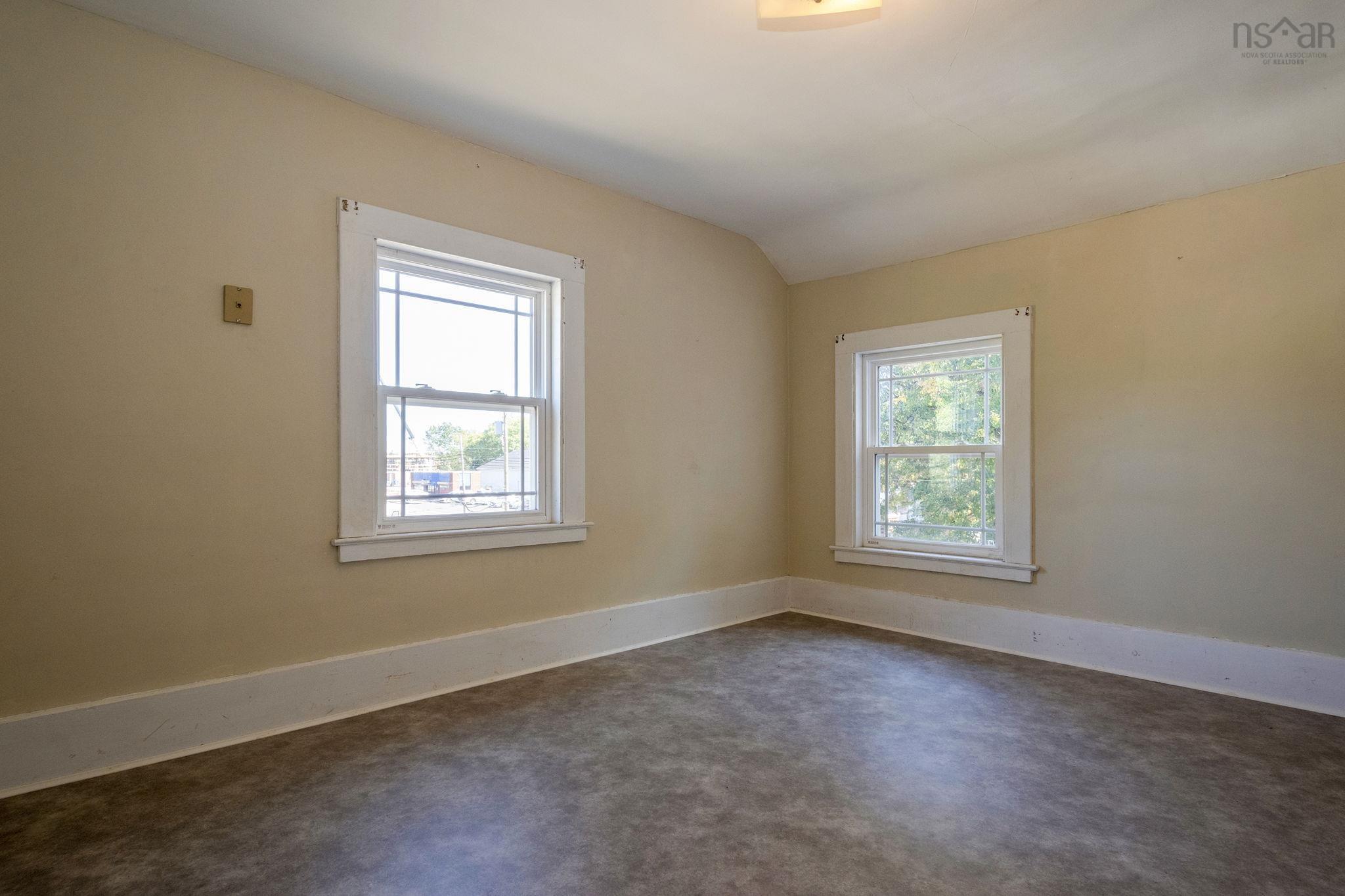 $339,900.00: 419 Main Street, Middleton