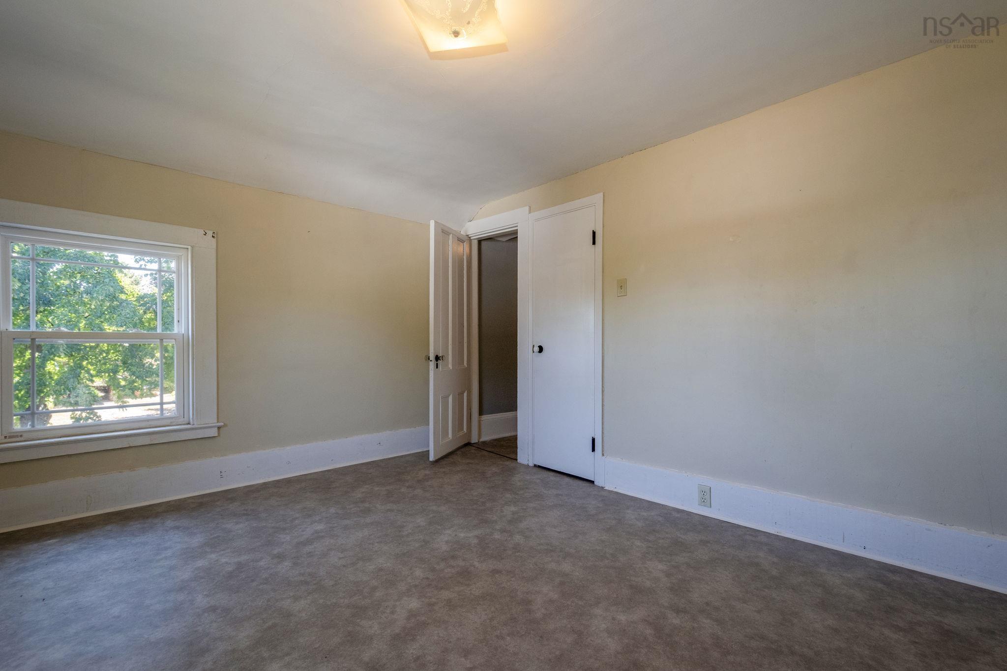 $339,900.00: 419 Main Street, Middleton