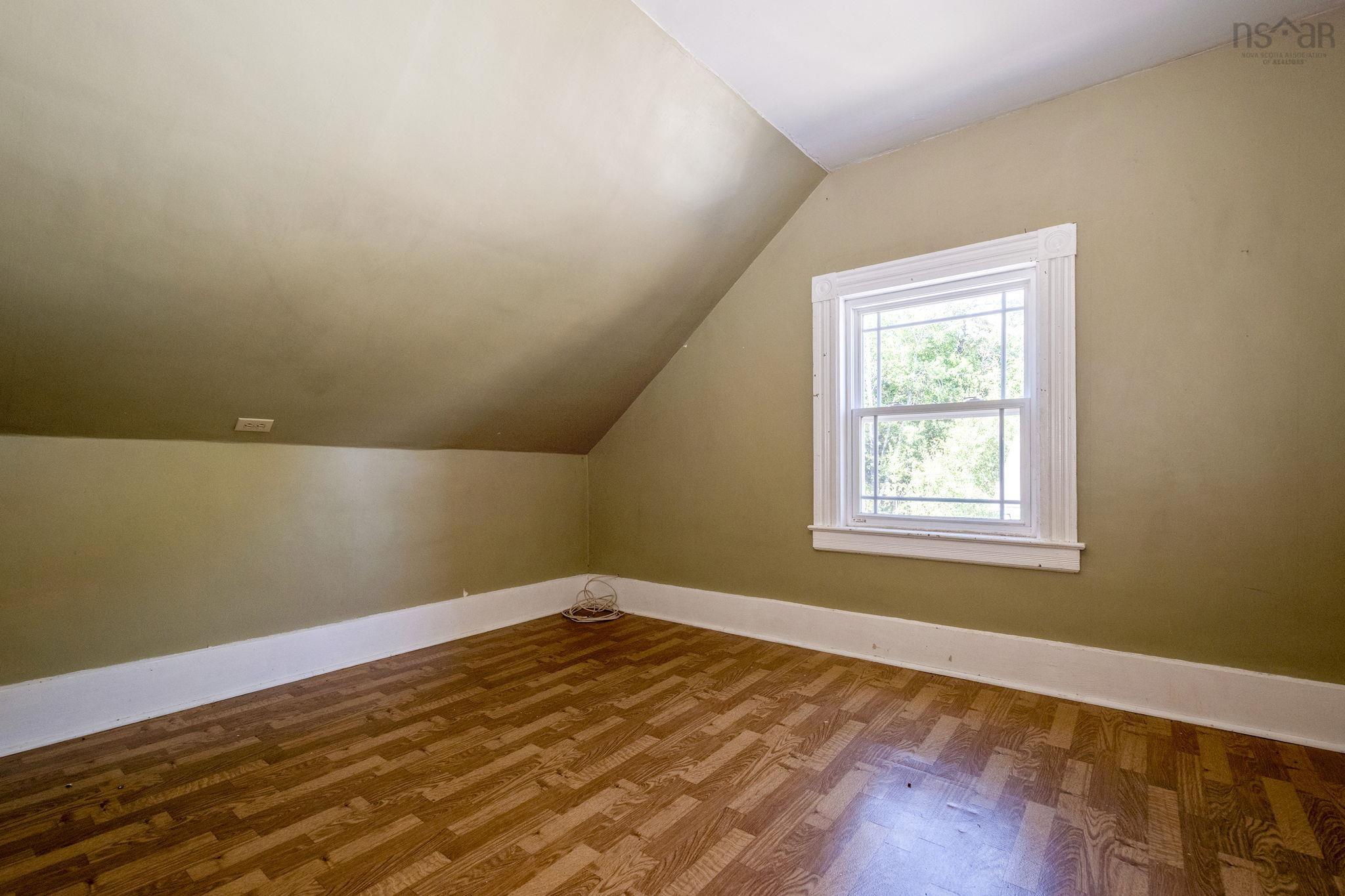 $339,900.00: 419 Main Street, Middleton