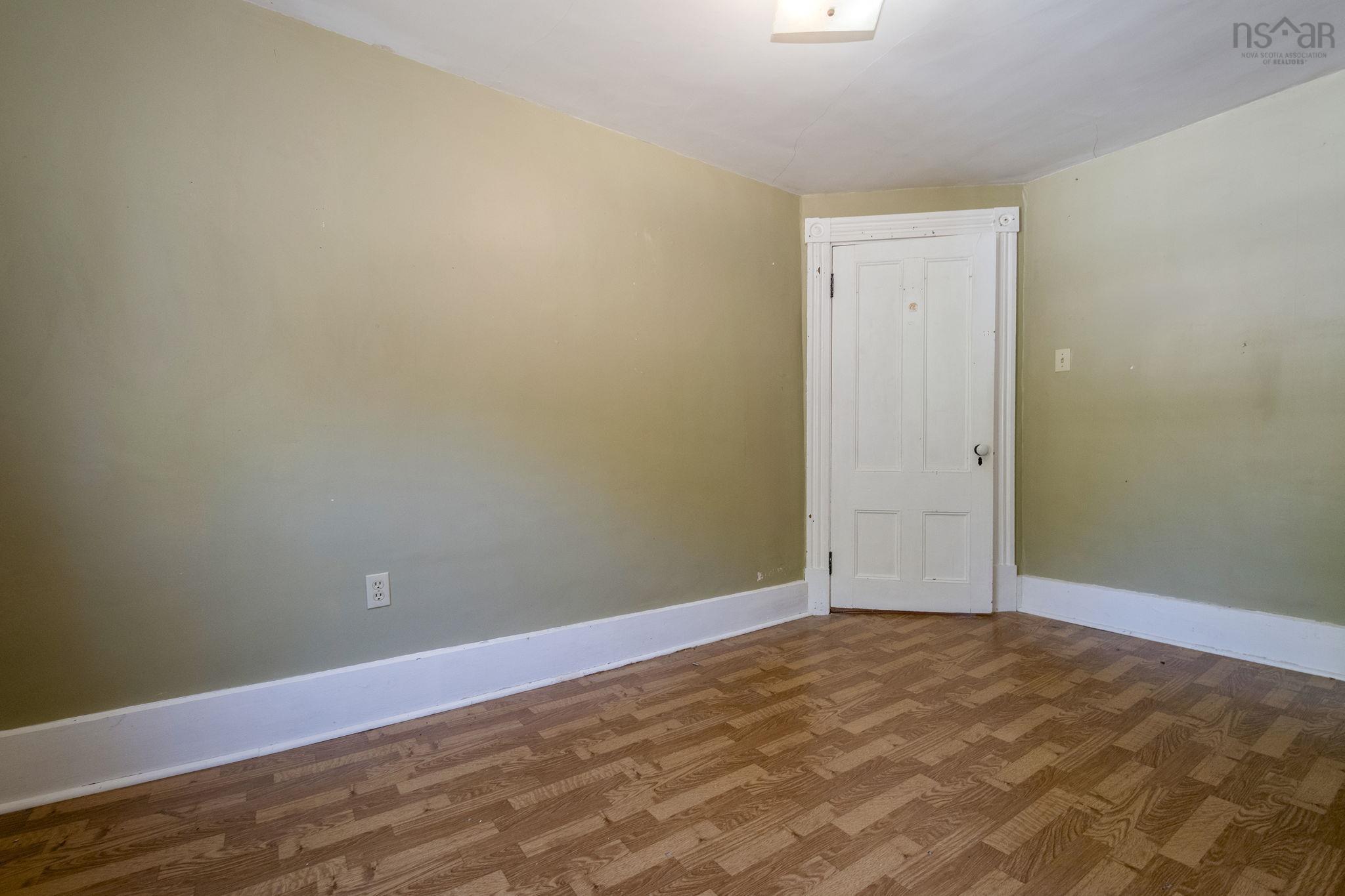 $339,900.00: 419 Main Street, Middleton