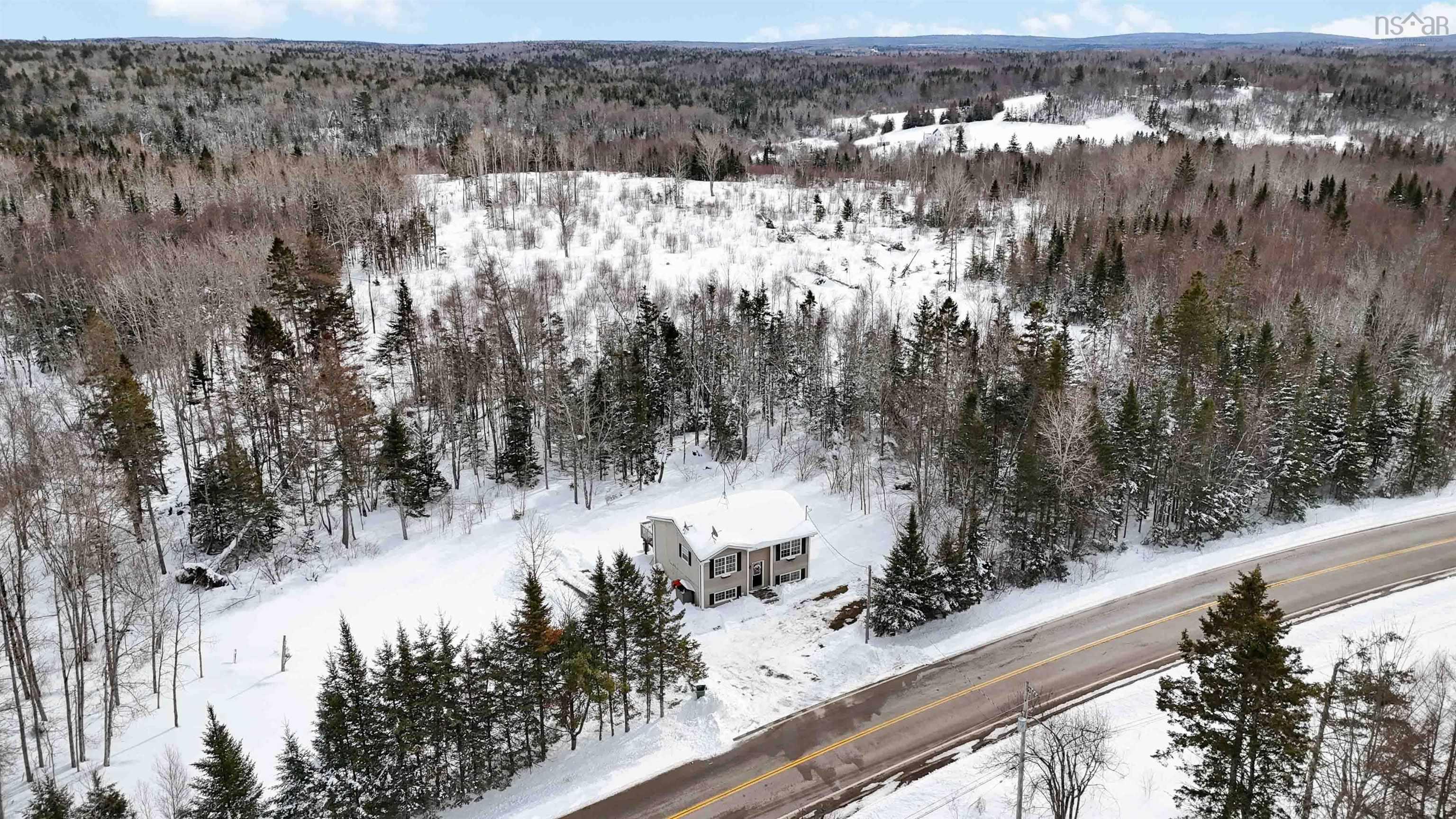 $399,900.00: 6324 Highway 236, Five Mile River