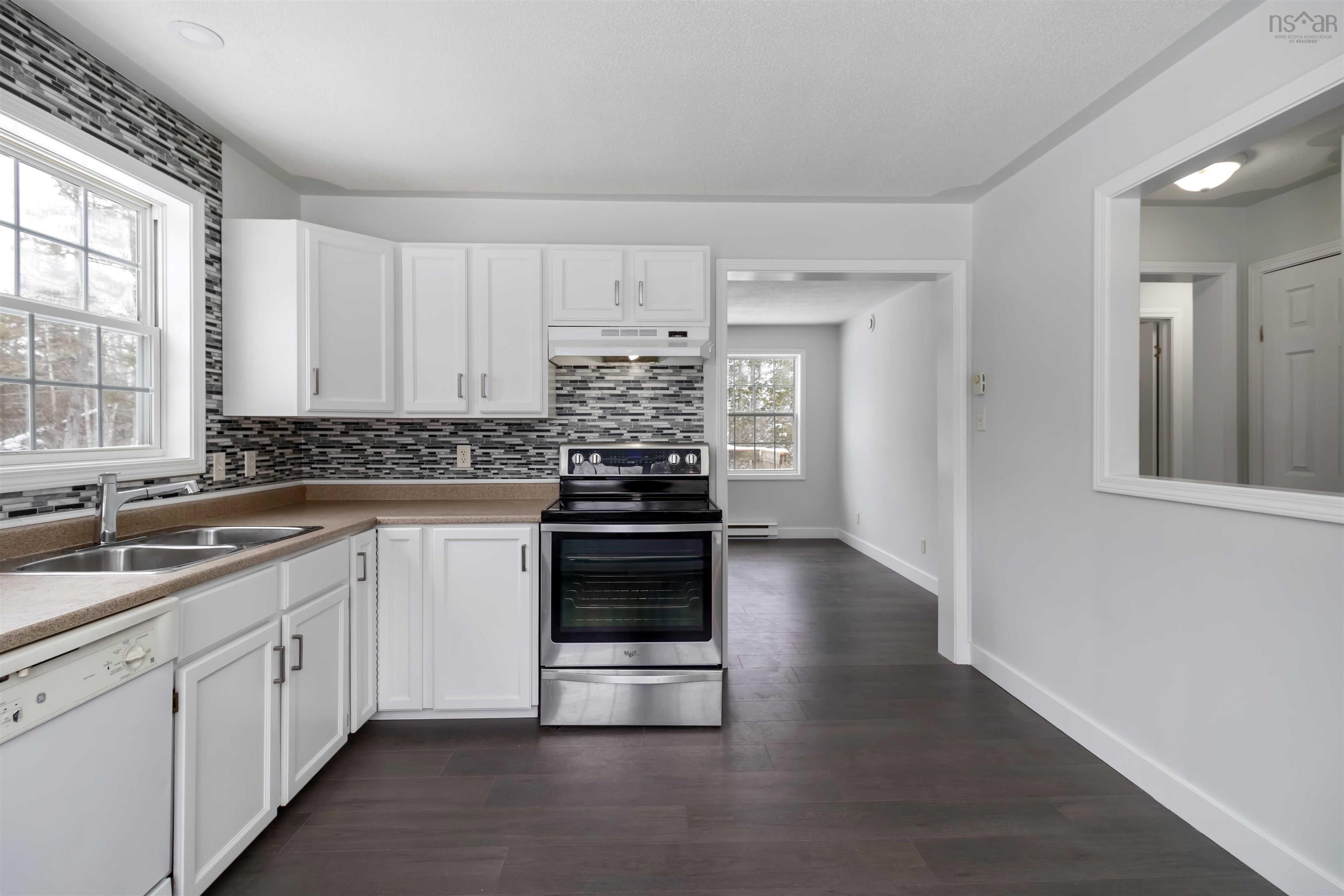 $399,900.00: 6324 Highway 236, Five Mile River