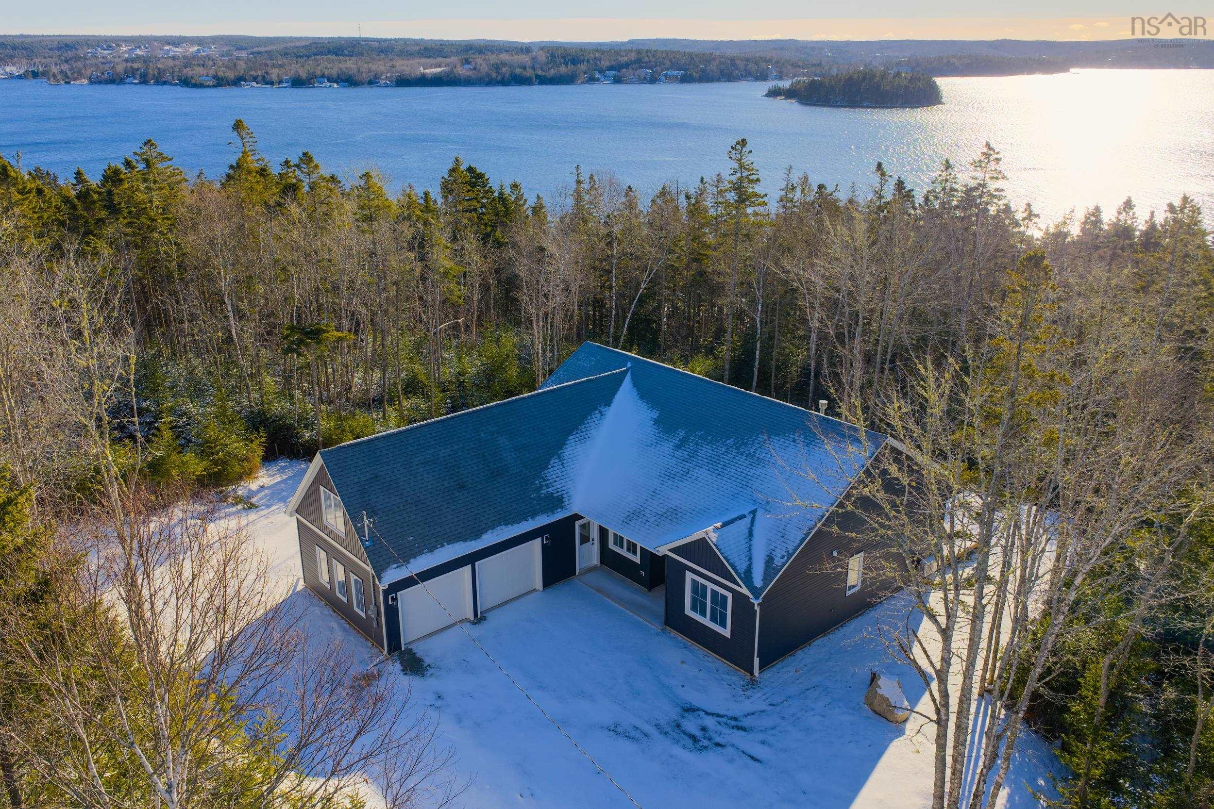 85 Hillside Drive, Boutiliers Point, NS (MLS® 202603477) | Boutiliers Point Real Estate | RE/MAX Halifax