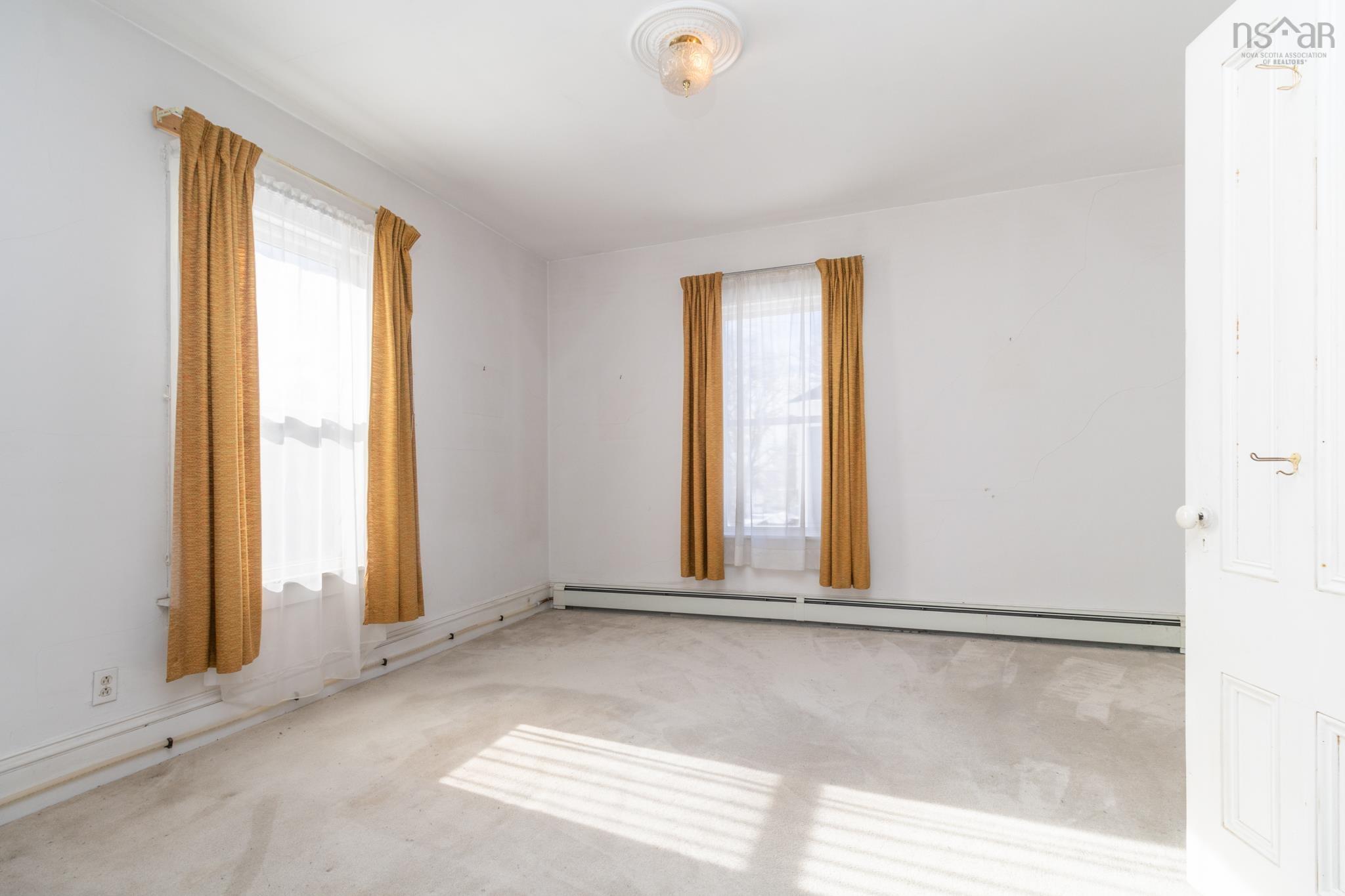 $279,900.00: 48 Albert Street, Yarmouth