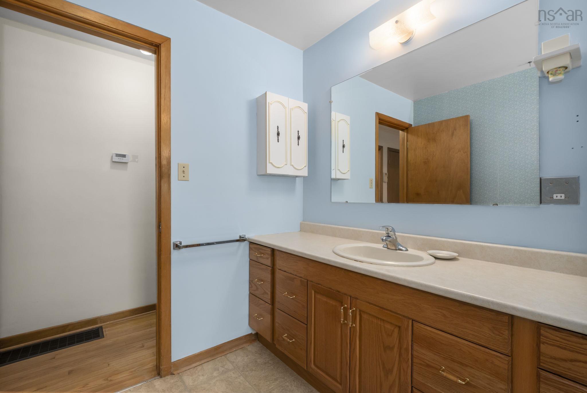 24 Christopher Avenue, Dartmouth, NS (MLS 202603495)