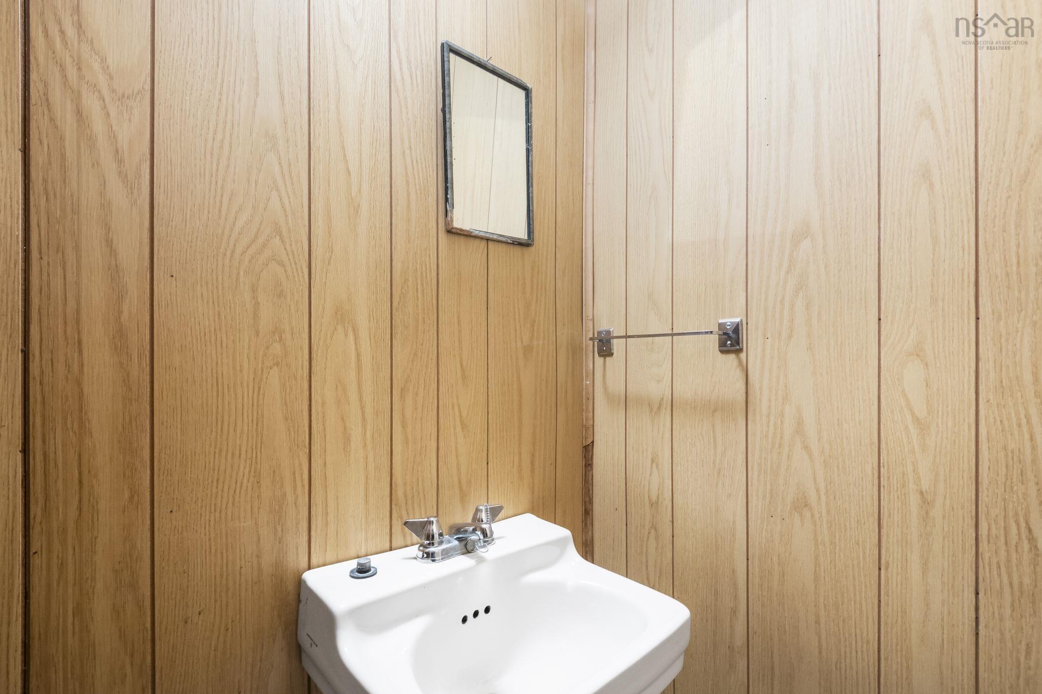 24 Christopher Avenue, Dartmouth, NS (MLS 202603495)