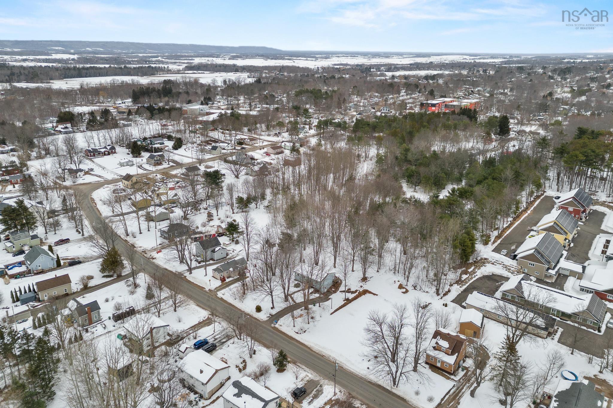 $369,900.00: 346 Lamont Road, North Kentville